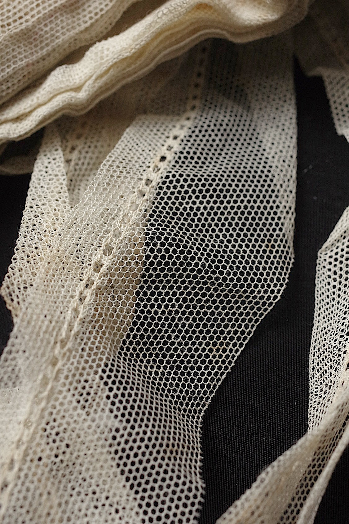 アンティークレース dentelle antique  チュールテープ par 4m .FR a l'epoque