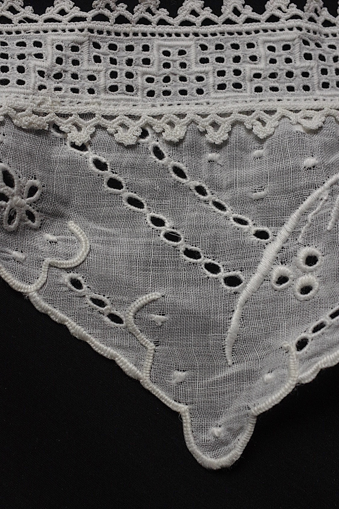 アンティークレース dentelle antique  ハギレ 襟 .FR a l'epoque