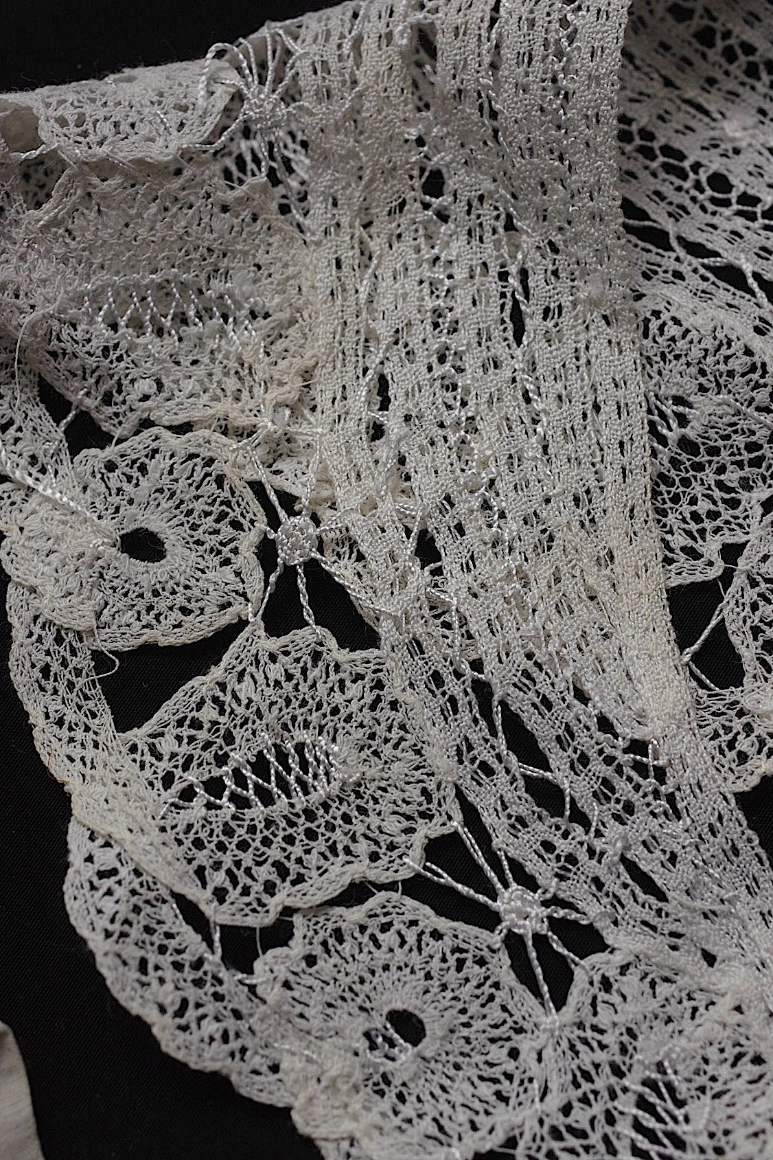 アンティークレース dentelle antique  ハギレ 襟 .FR a l'epoque