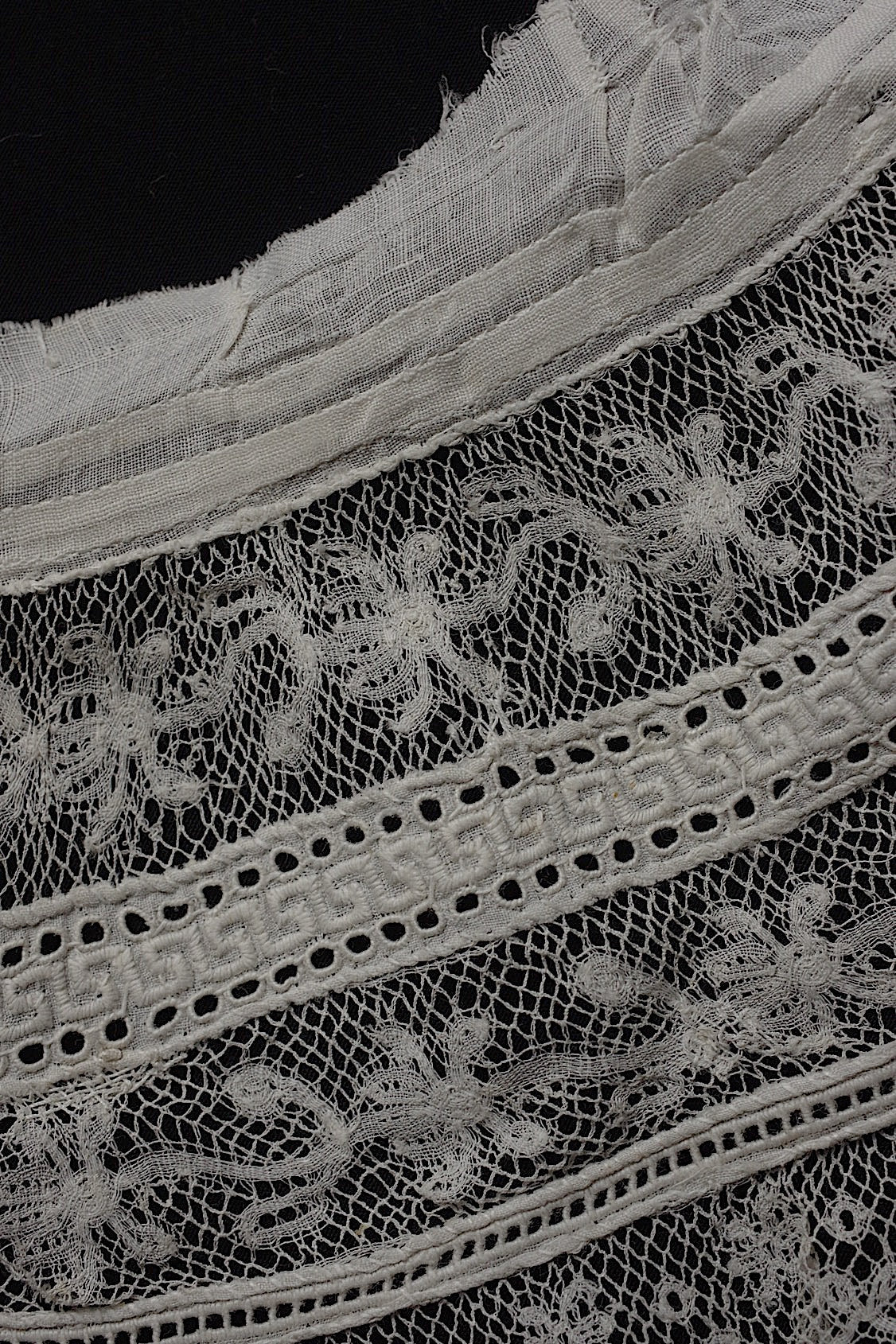 アンティークレース dentelle antique  ハギレ 襟 .FR a l'epoque