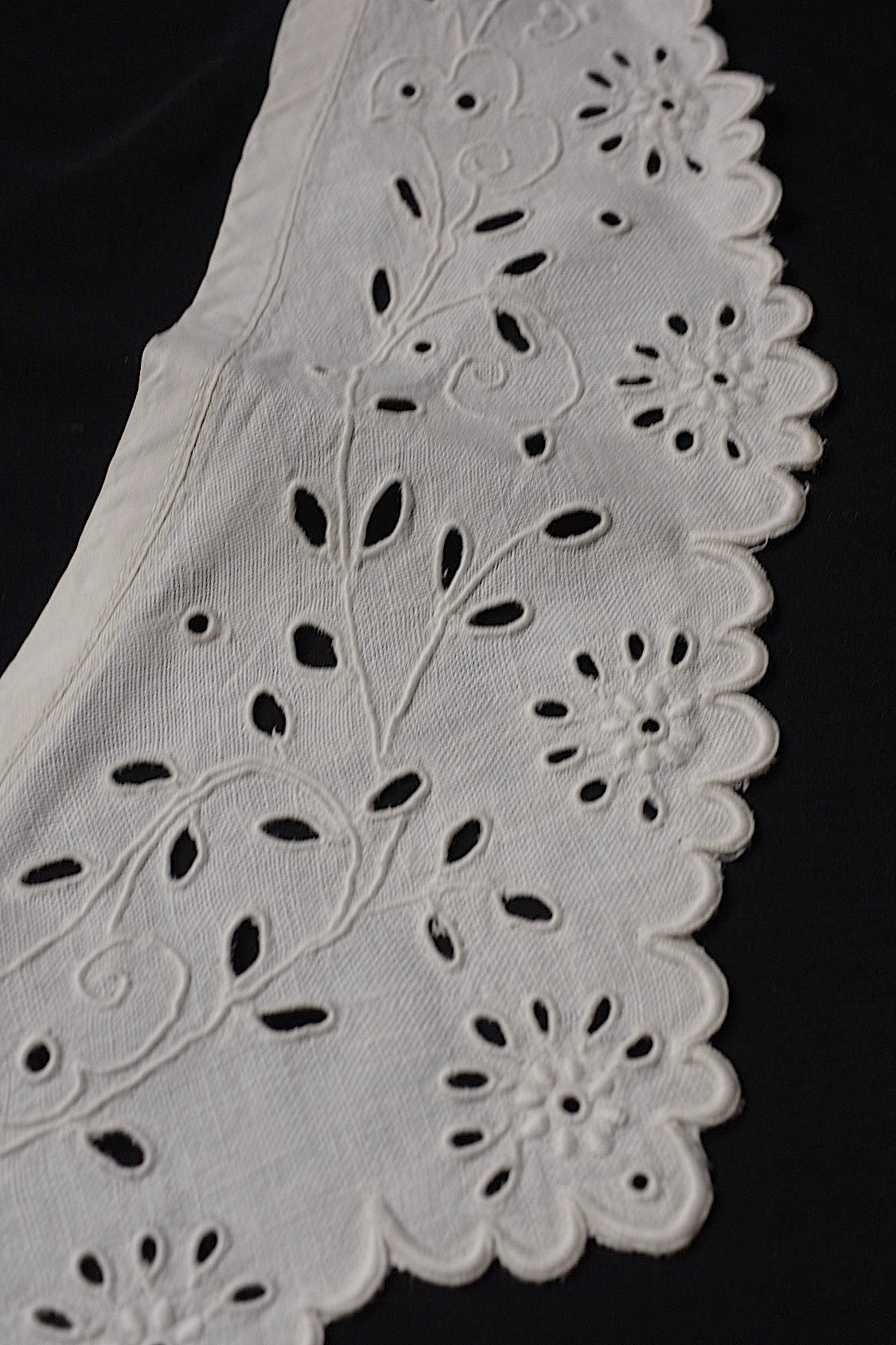 アンティークレース dentelle antique  襟3つ .FR a l'epoque