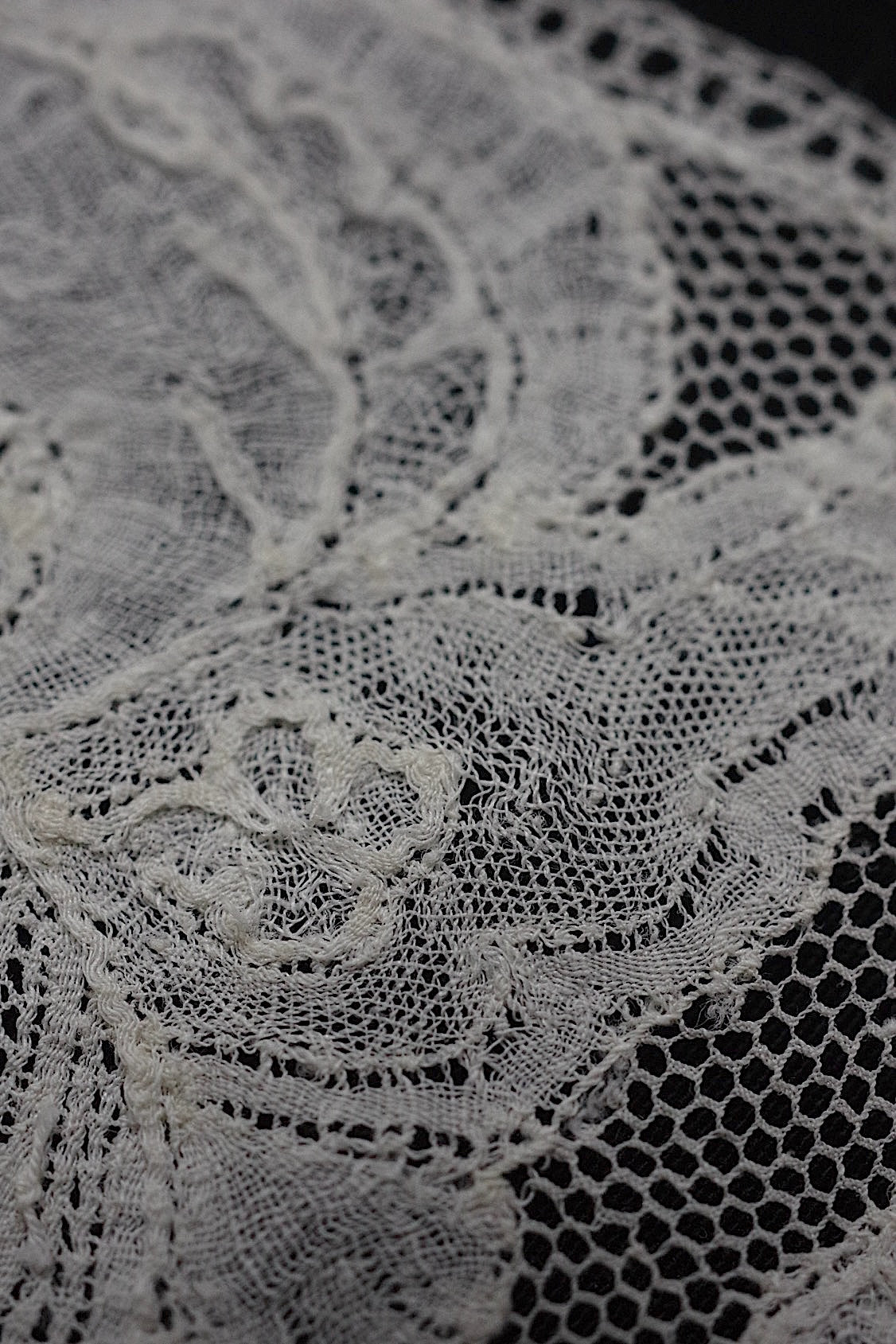 アンティークレース dentelle antique  ブリュクセルボビン .FR a l'epoque