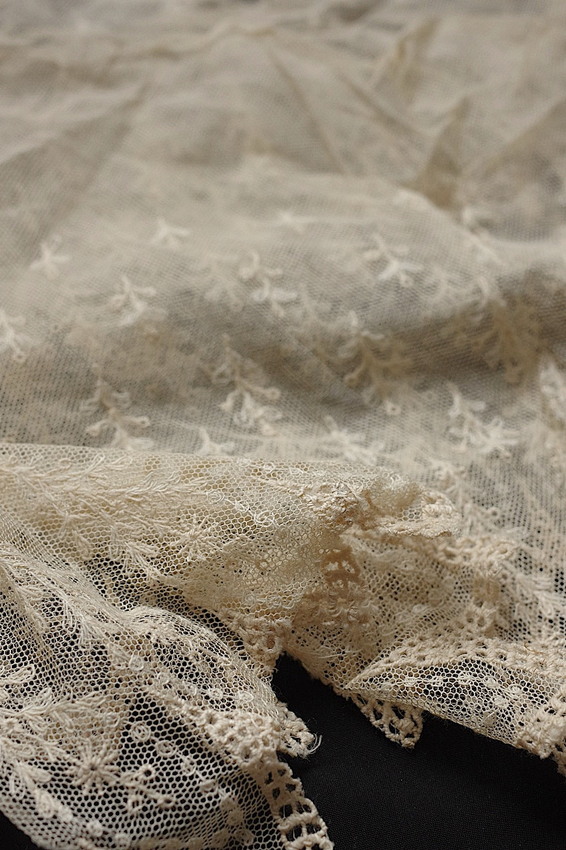 アンティークレース dentelle antique チュールレース ハギレ .FR a l'epoque