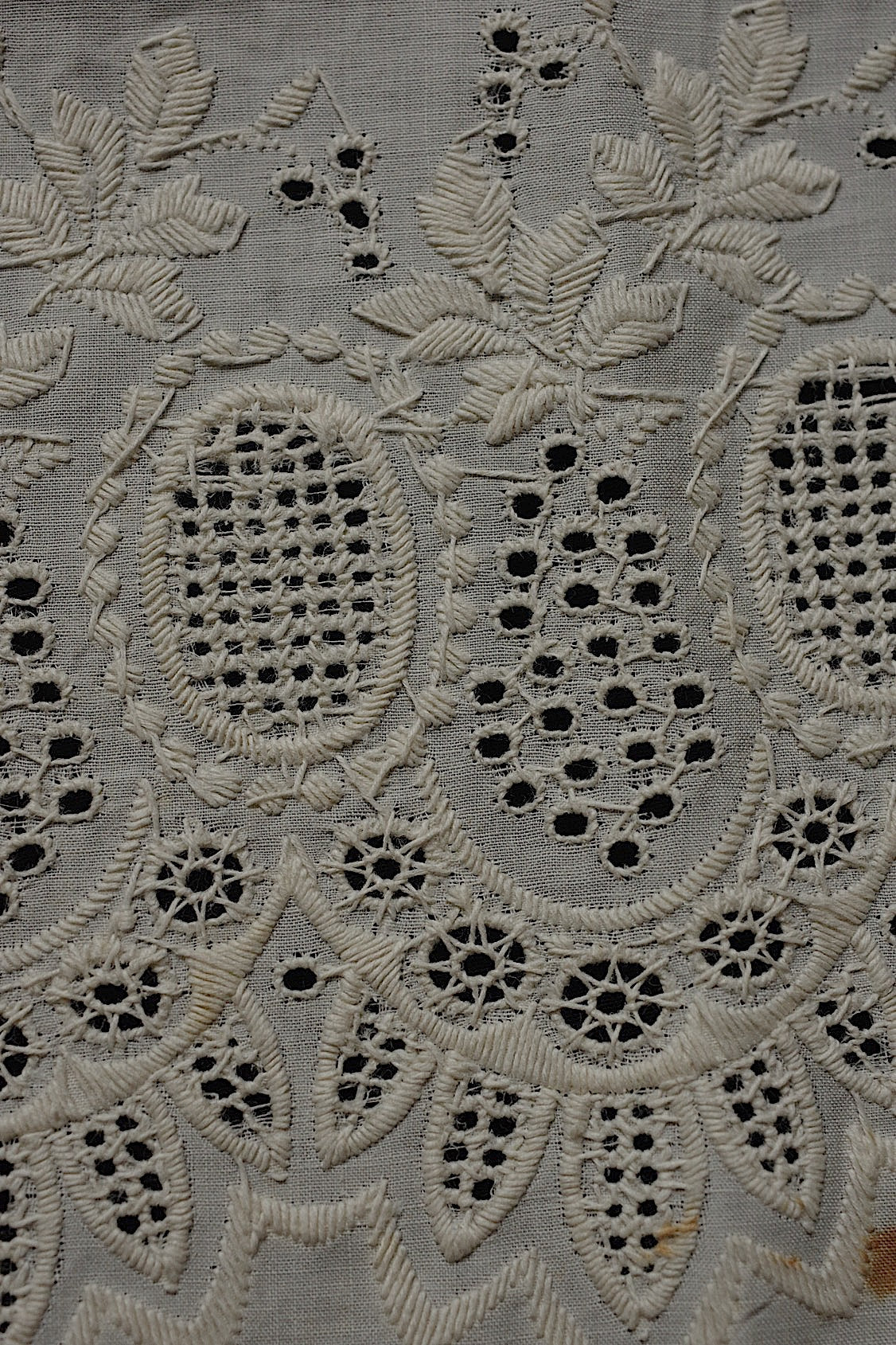 アンティークレース dentelle antique  刺繍テープ .FR a l'epoque