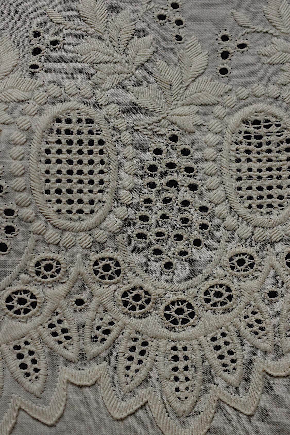 アンティークレース dentelle antique  刺繍テープ .FR a l'epoque