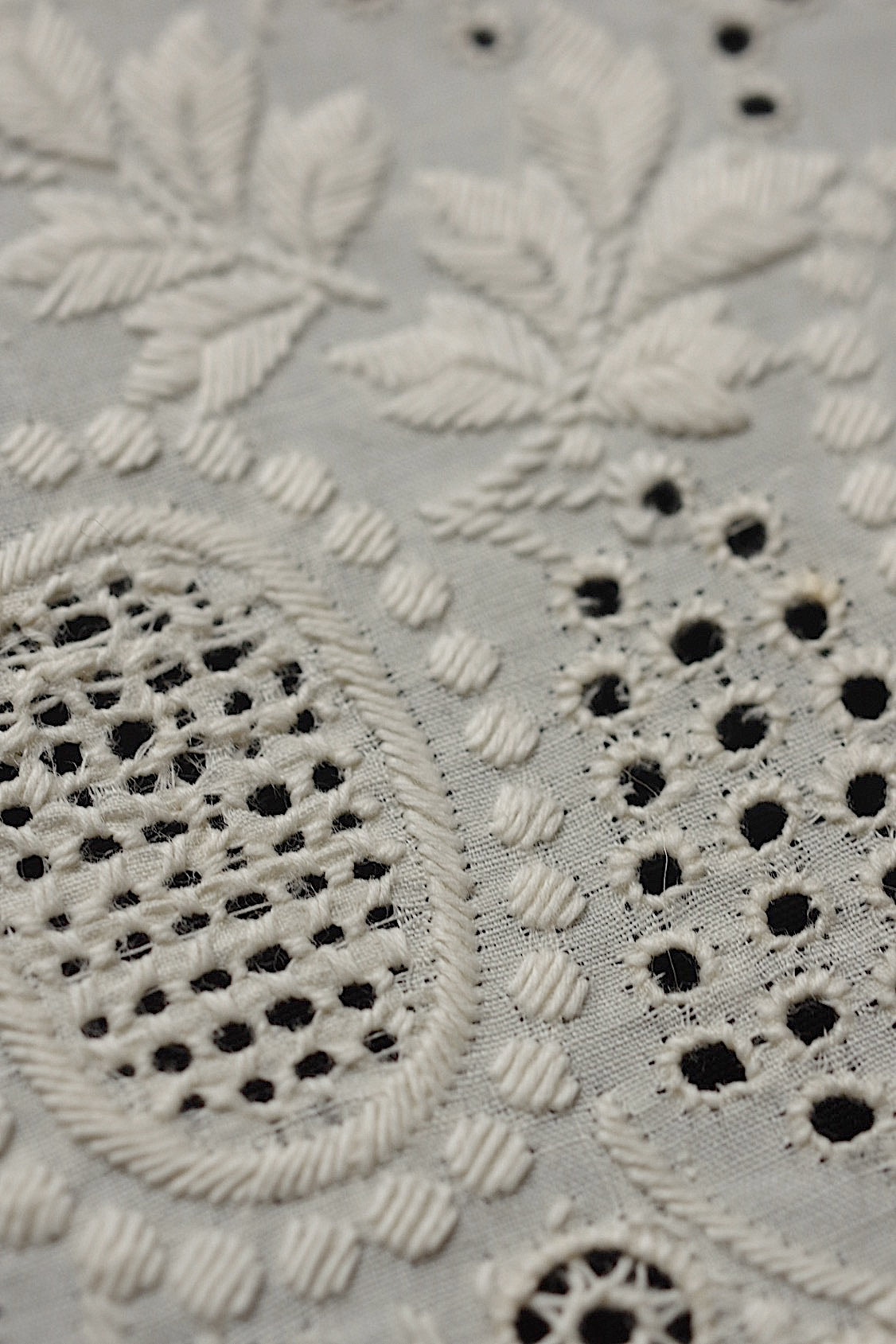 アンティークレース dentelle antique  刺繍テープ .FR a l'epoque