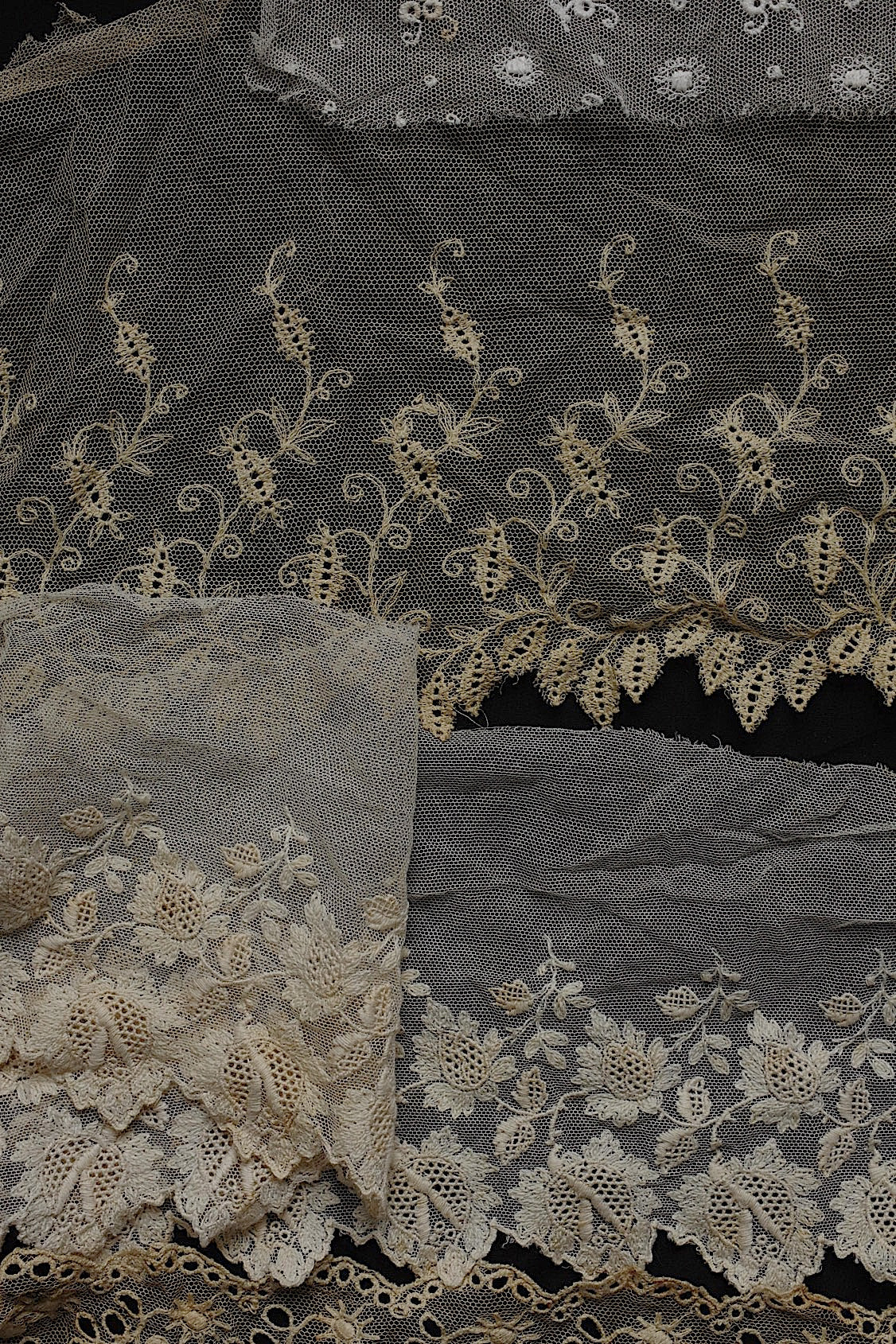 アンティークレース dentelle antique  チュールハギレlot .FR a l'epoque