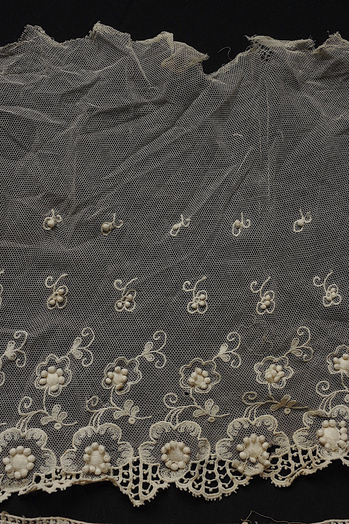 アンティークレース dentelle antique  ハギレ素材用 .FR a l'epoque