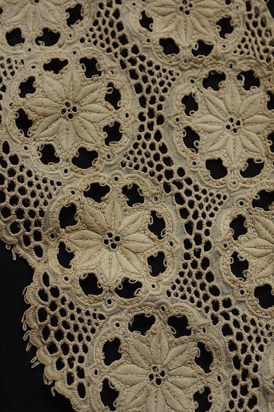 アンティークレース dentelle antique  ハギレ素材用 lots3 .FR a l'epoque