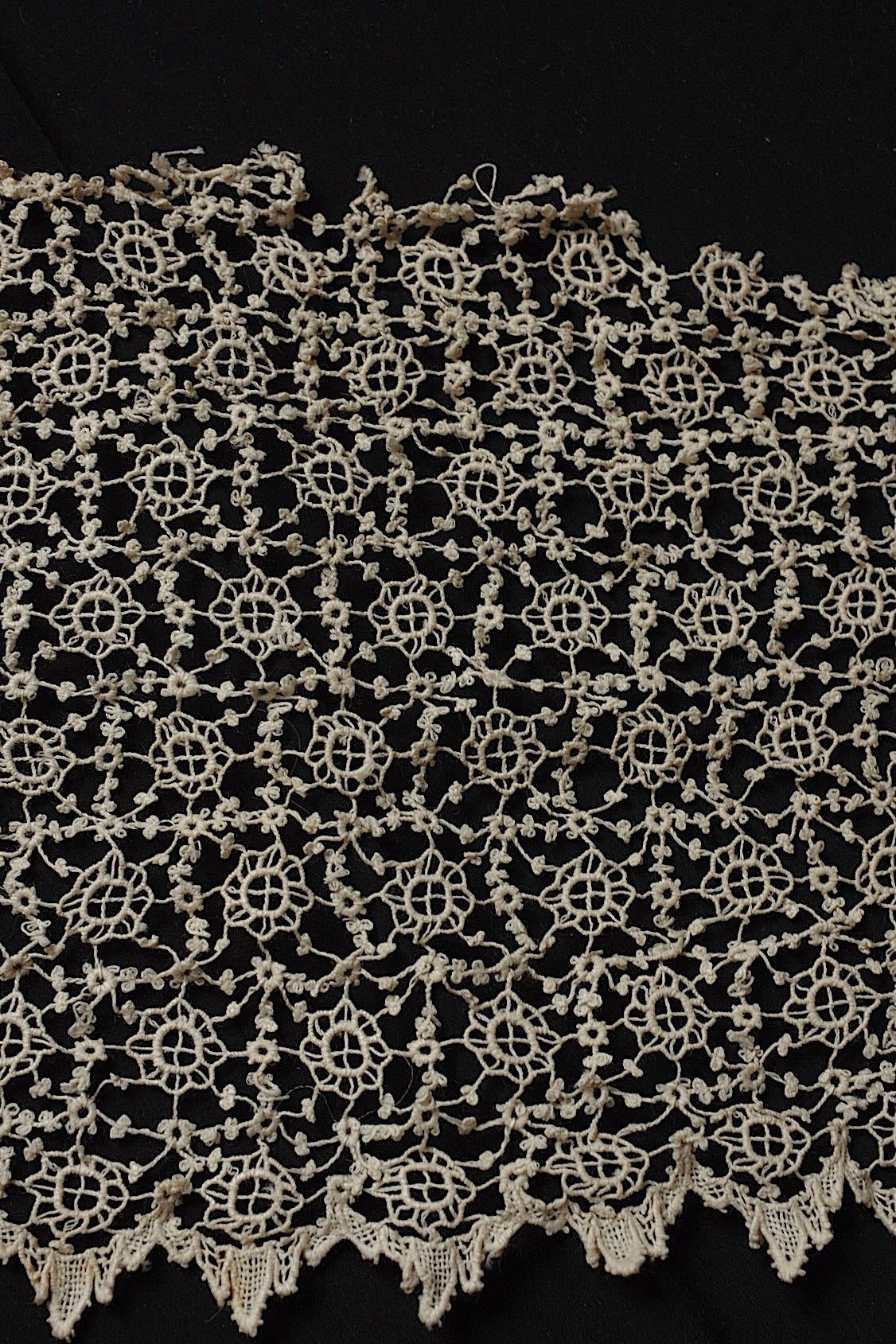 アンティークレース dentelle antique  ハギレ素材用 lots3 .FR a l'epoque