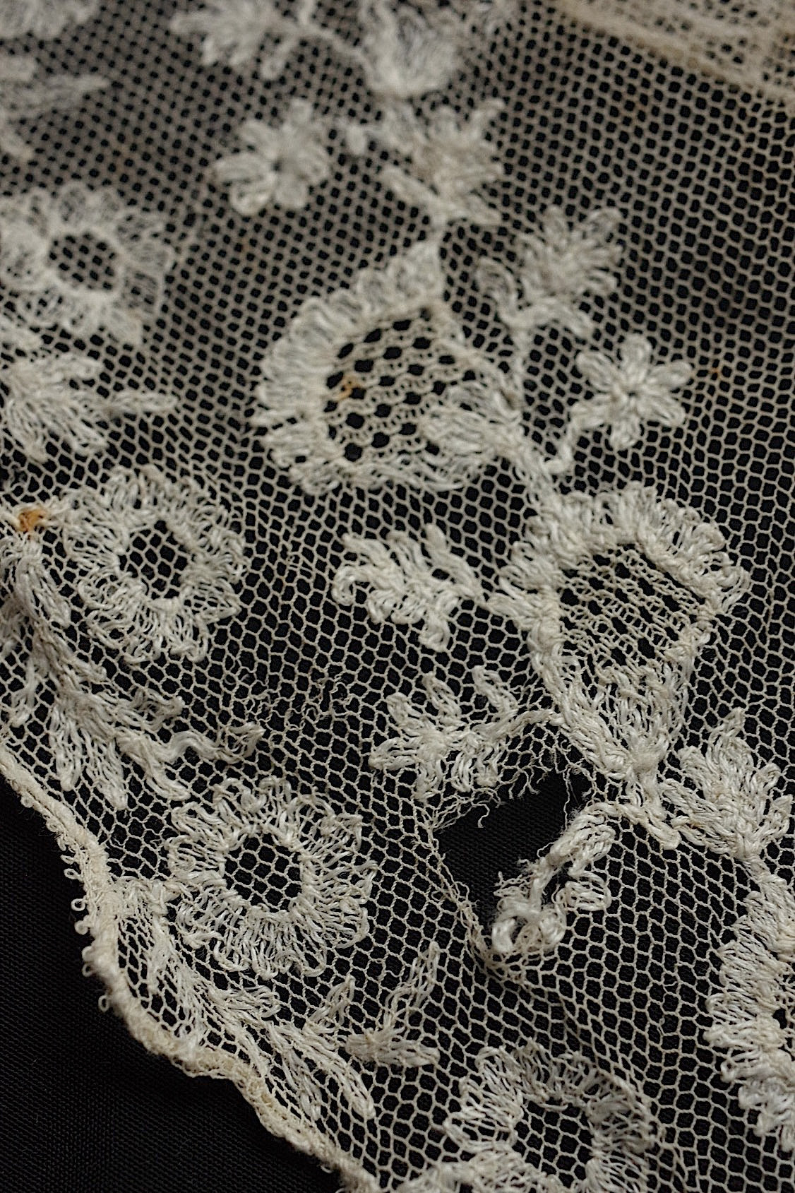 アンティークレース dentelle antique  ハギレ素材用 lots4 .FR a l'epoque