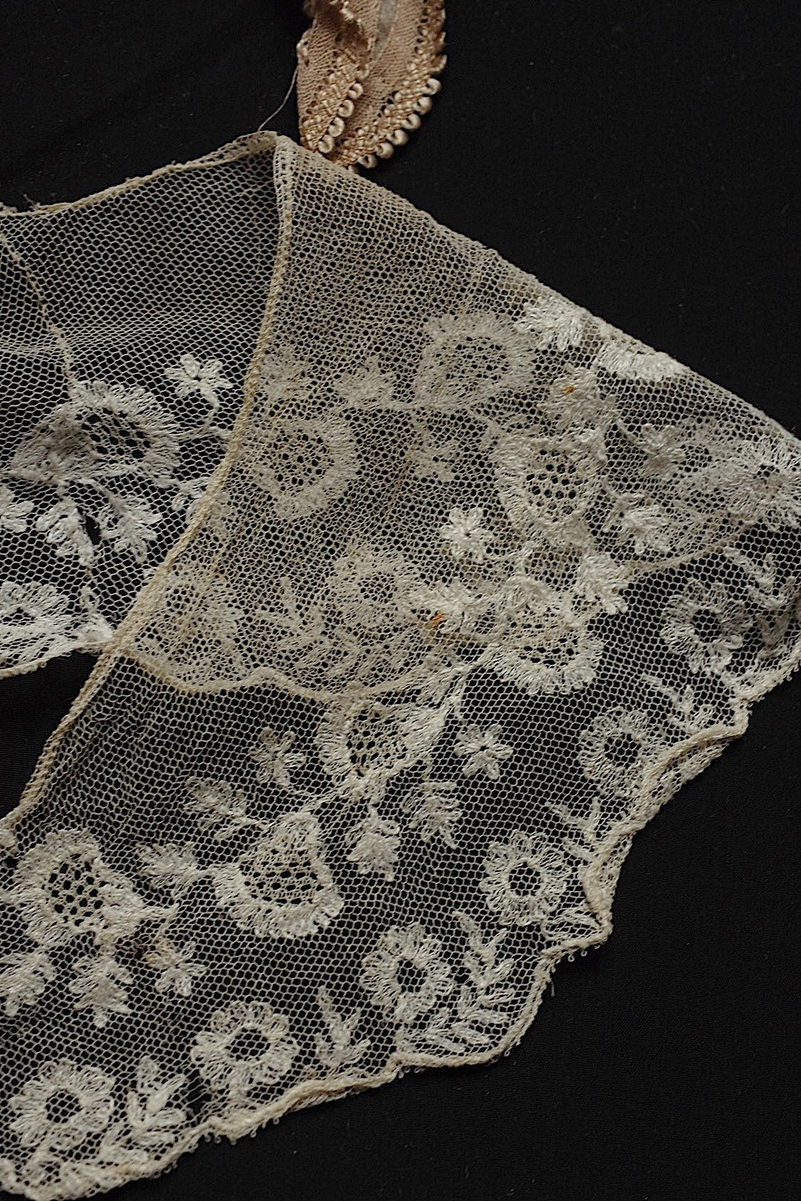 アンティークレース dentelle antique  ハギレ素材用 lots4 .FR a l'epoque