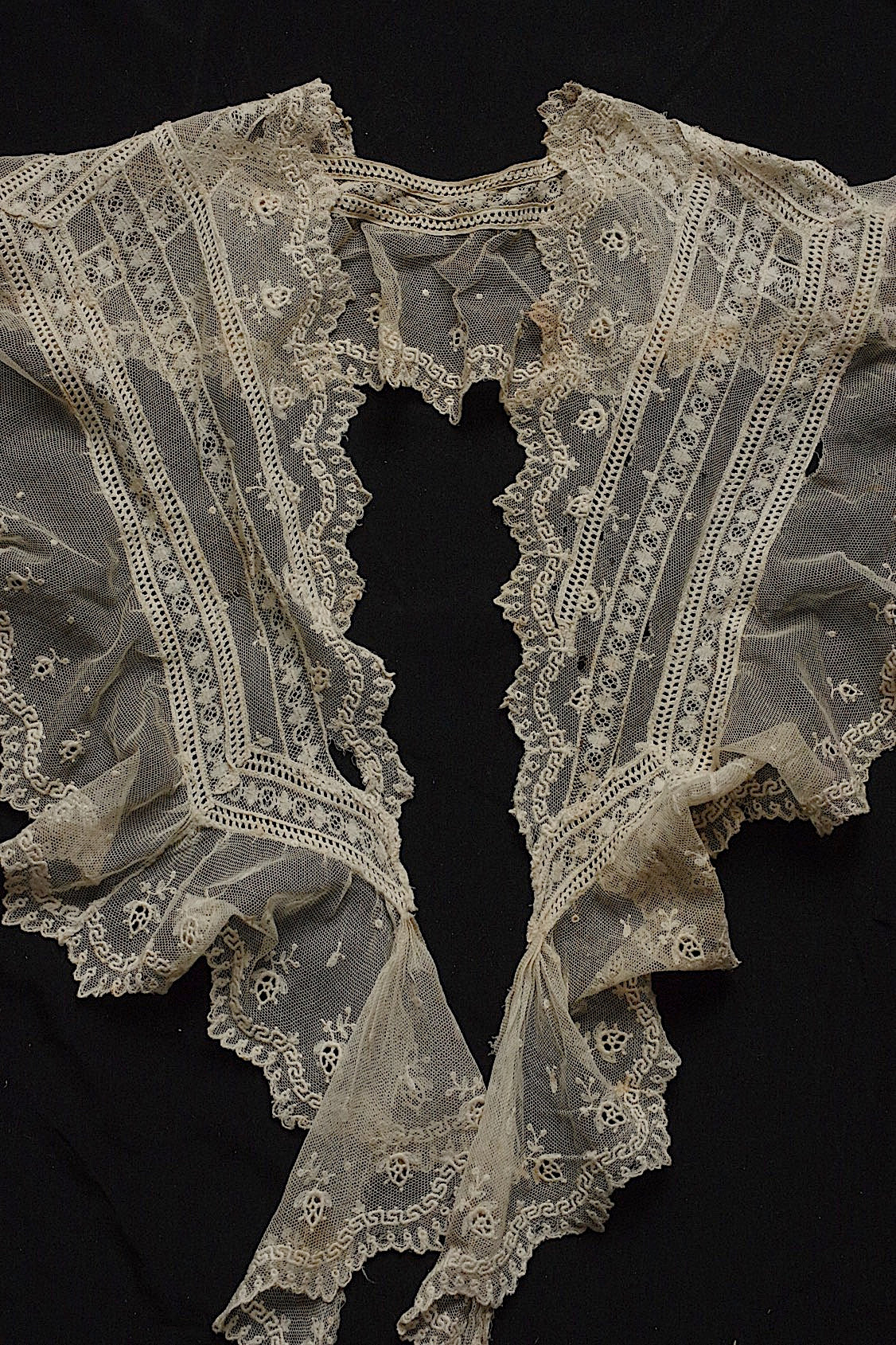 アンティークレース dentelle antique  ハギレ素材用 lots5 .FR a l'epoque