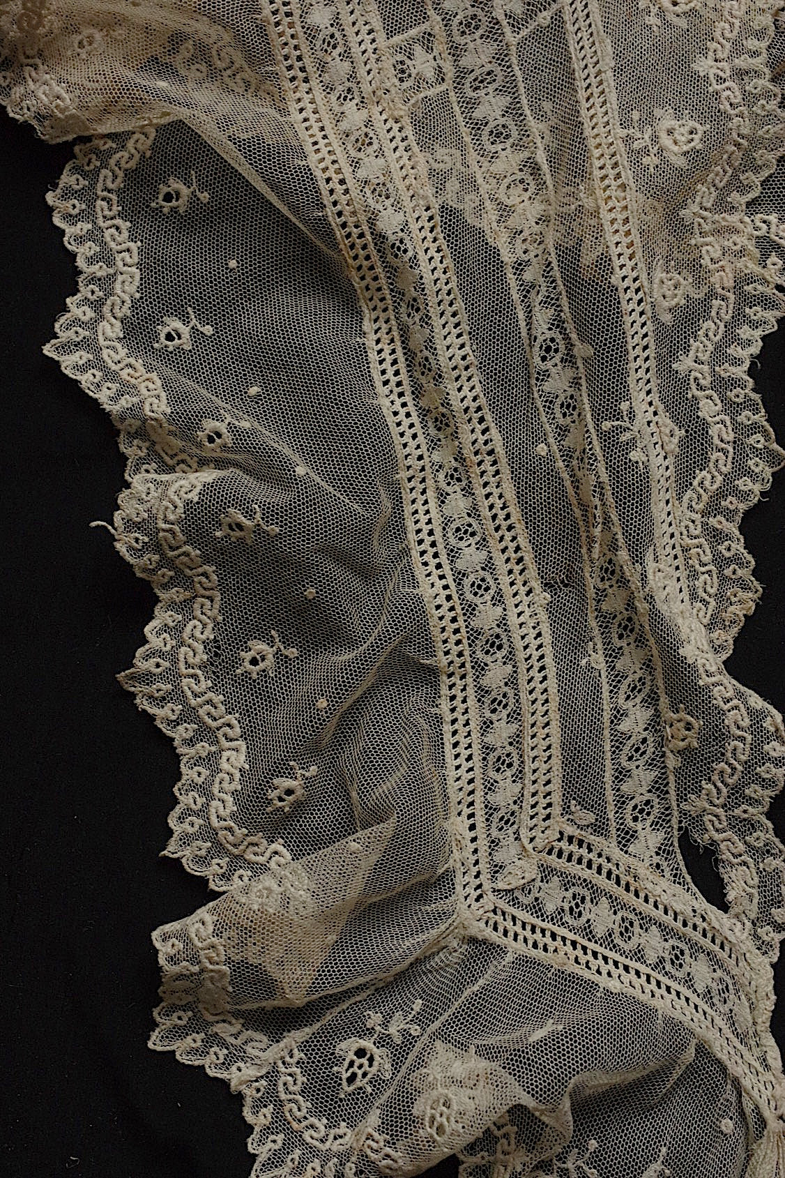 アンティークレース dentelle antique  ハギレ素材用 lots5 .FR a l'epoque