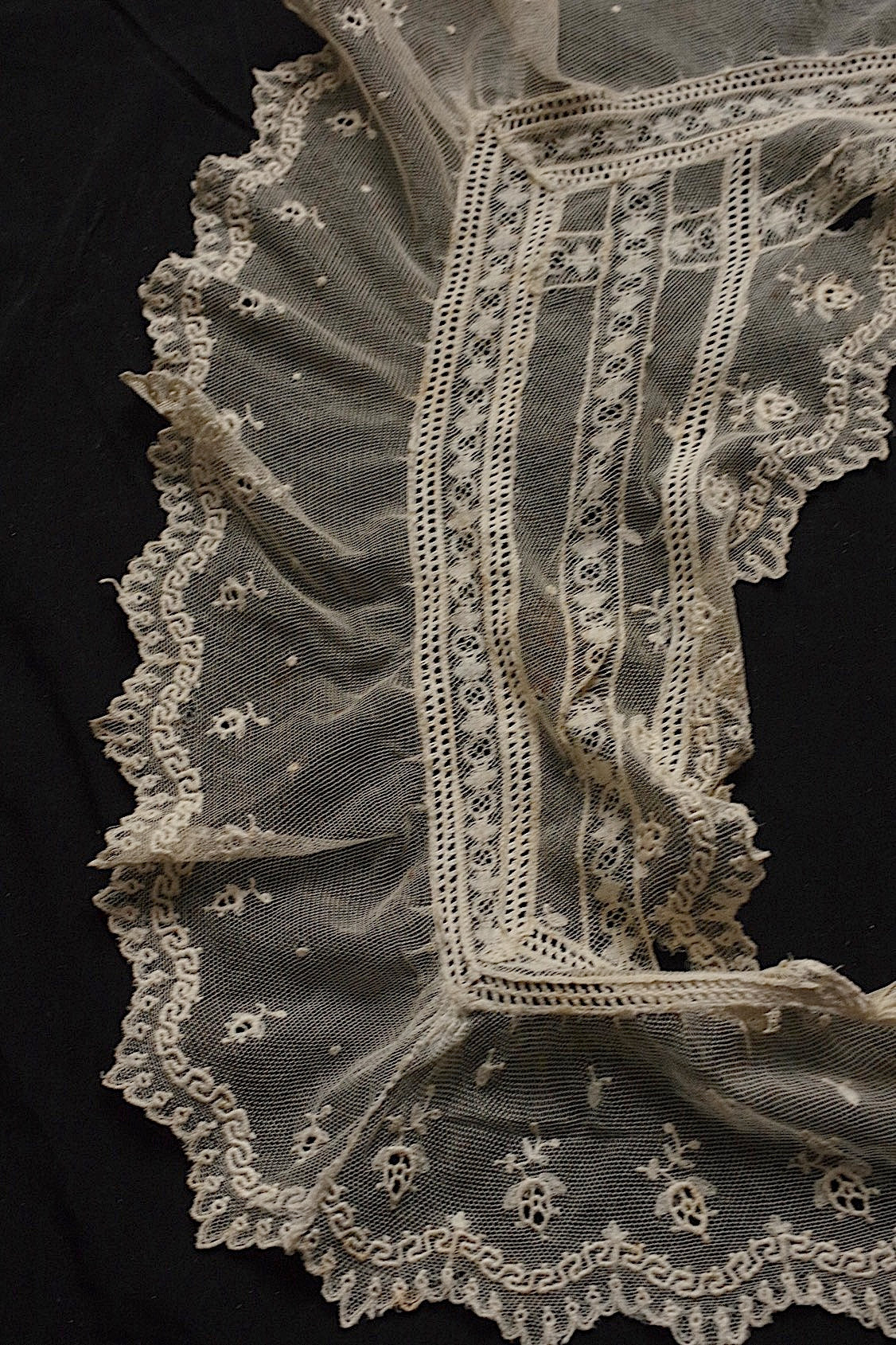 アンティークレース dentelle antique  ハギレ素材用 lots5 .FR a l'epoque