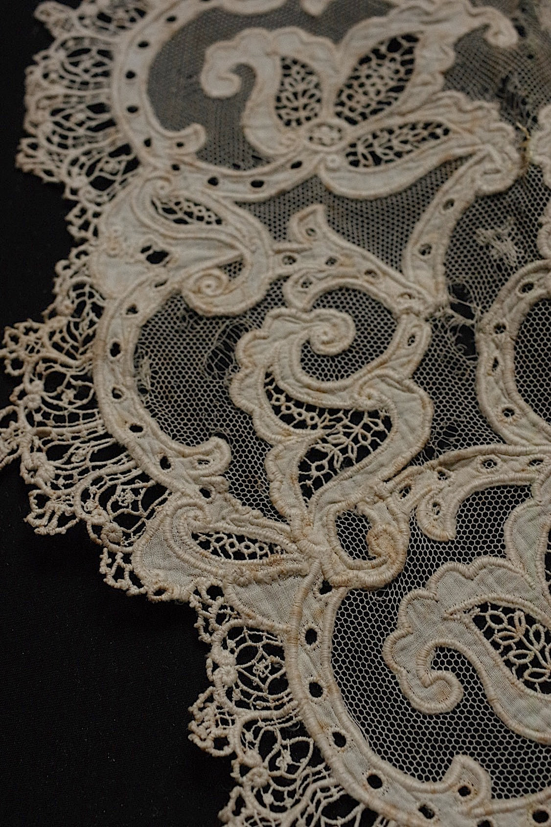 アンティークレース dentelle antique  ハギレ素材用 lots5 .FR a l'epoque