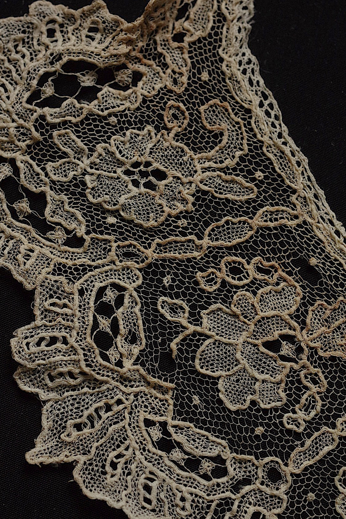 アンティークレース dentelle antique  ハギレ素材用 lots6 .FR a l'epoque