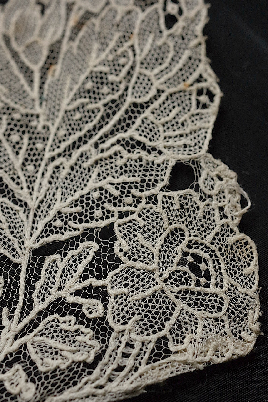 アンティークレース dentelle antique  ハギレ素材用 lots6 .FR a l'epoque