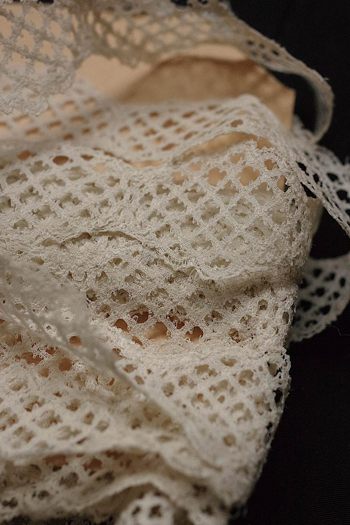 アンティークレース dentelle antique  2種 .FR a l'epoque