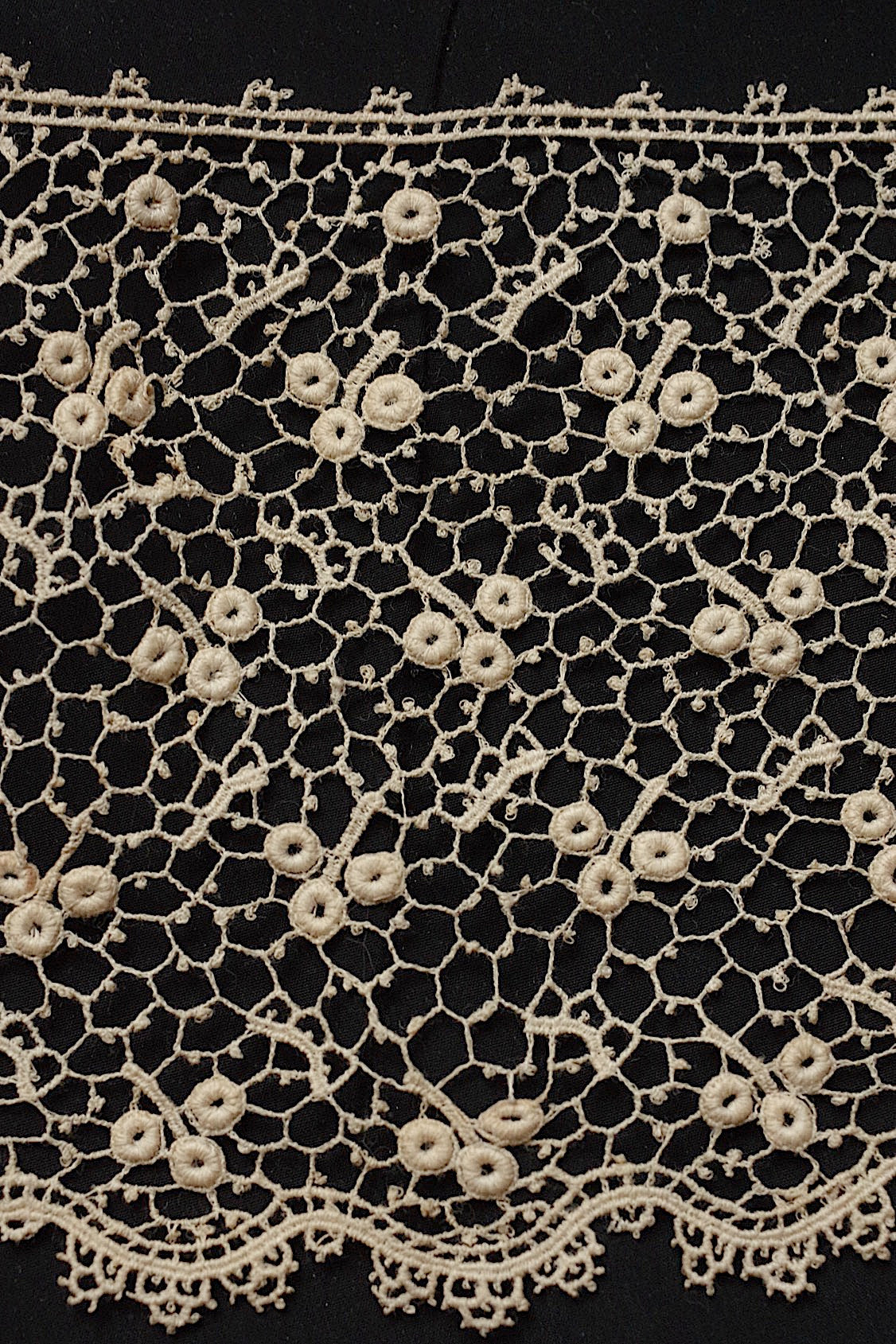 アンティークレース dentelle antique  60 23 40 163cm .FR a l'epoque