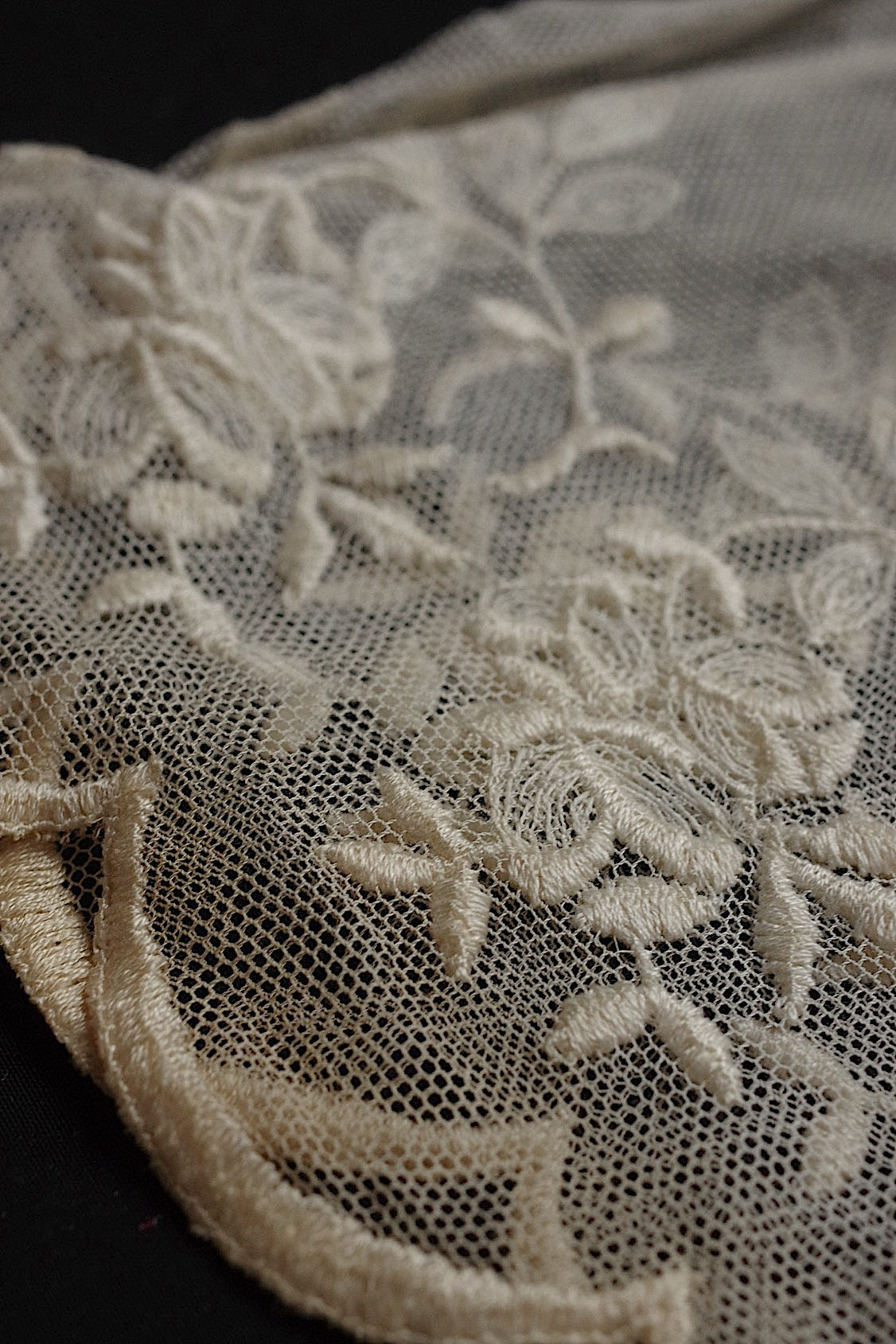 アンティークレース dentelle antique  2種 .FR a l'epoque