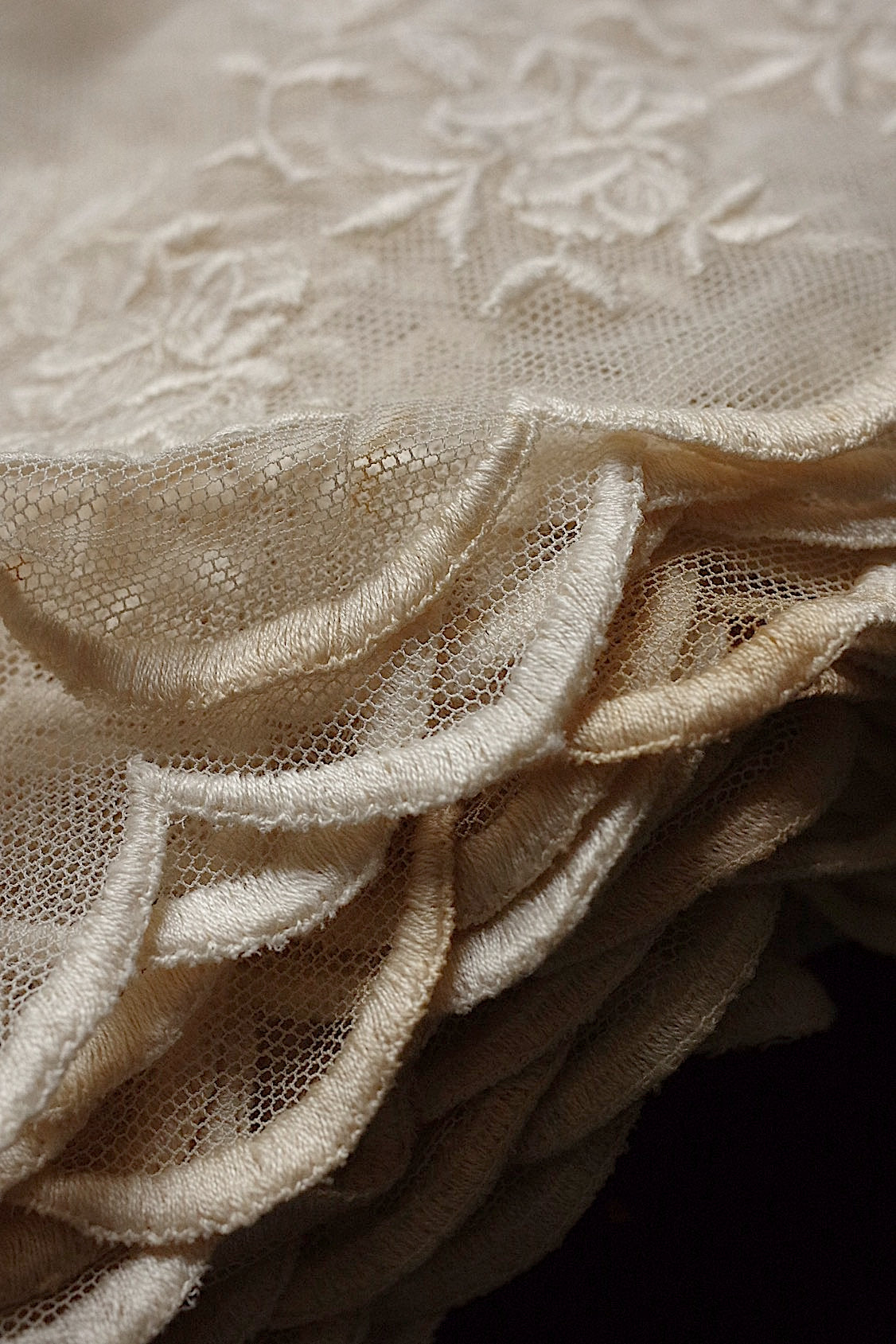 アンティークレース dentelle antique 2種 .FR a l'epoque