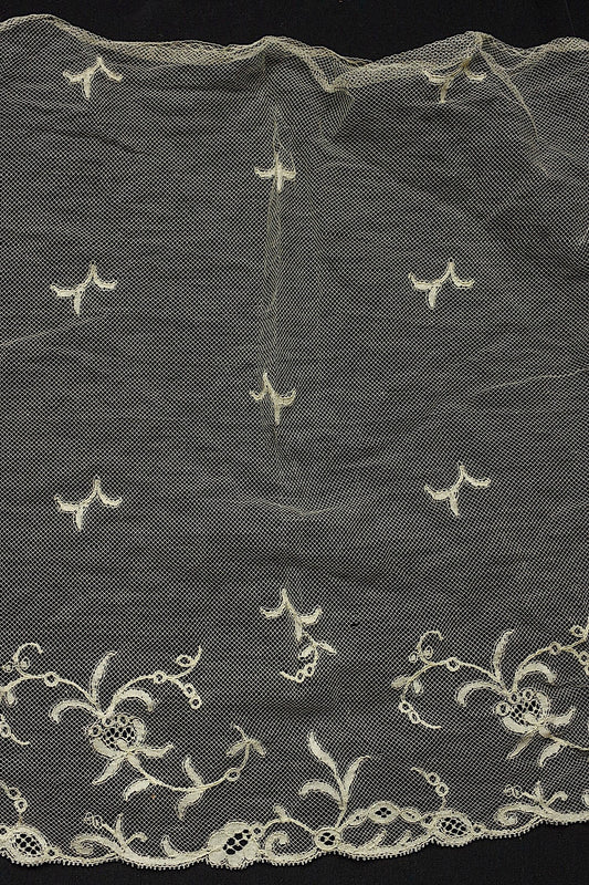 アンティークレース dentelle antique 2種 .FR a l'epoque