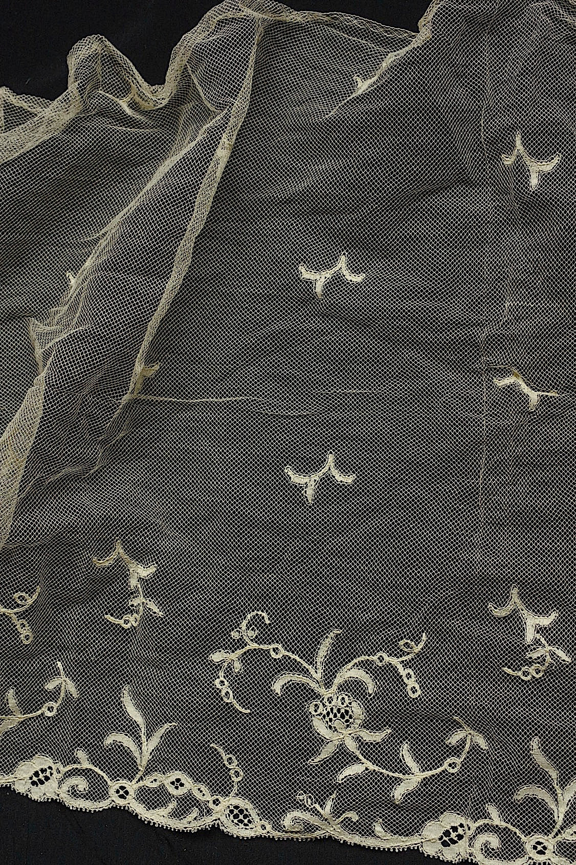 アンティークレース dentelle antique  2種 .FR a l'epoque