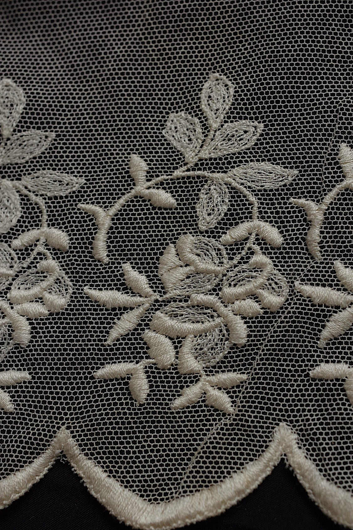 アンティークレース dentelle antique  2種 .FR a l'epoque