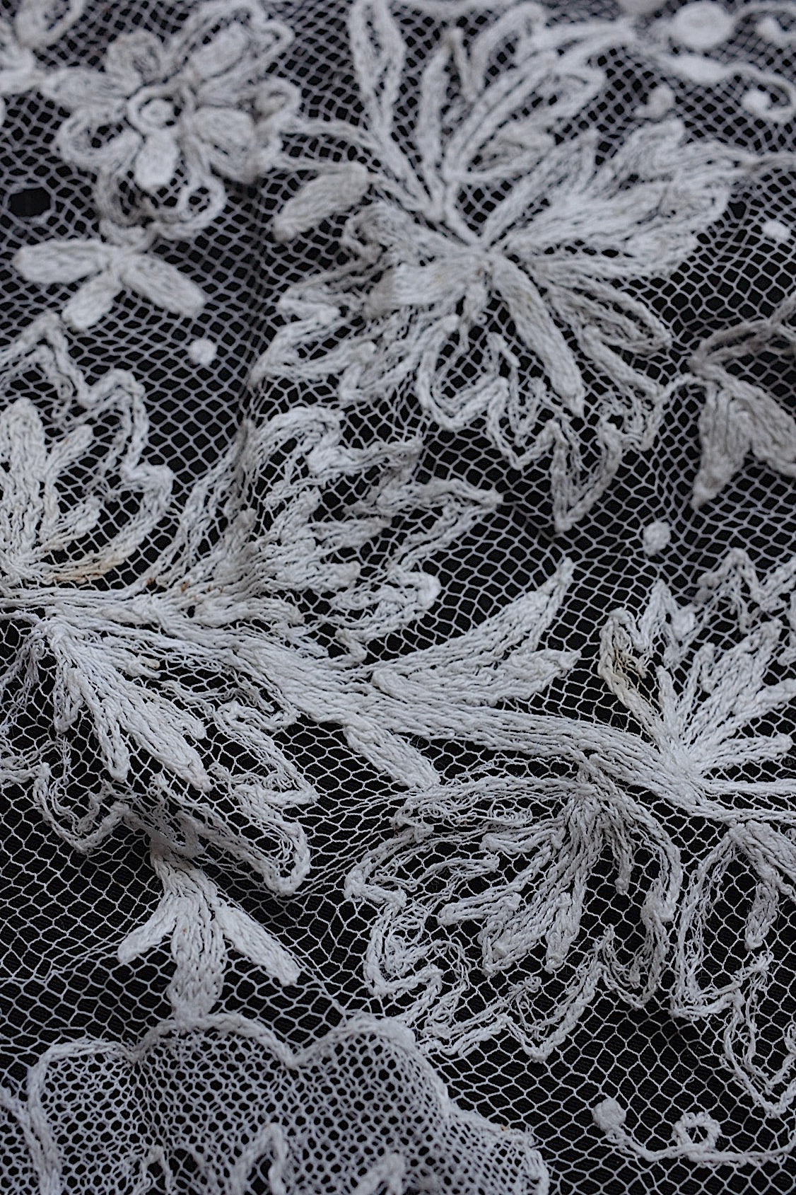 アンティークレース dentelle atntique bas d'aube .FR a l'epoque