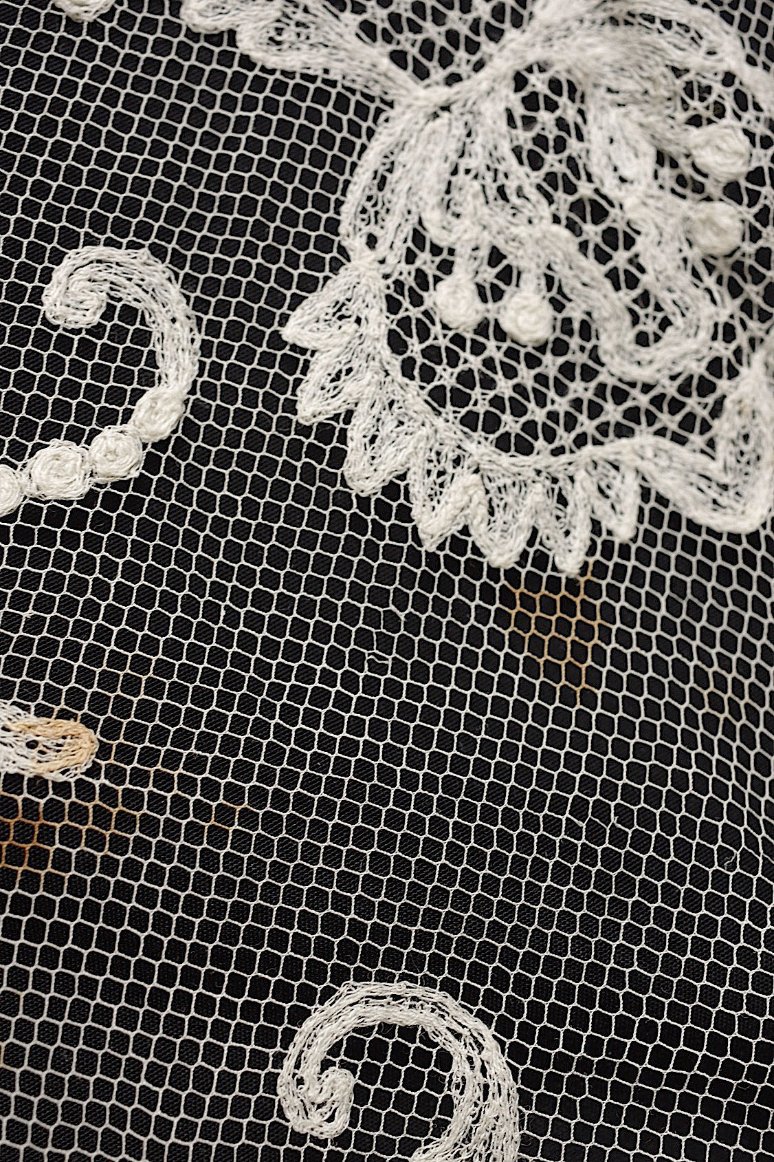 アンティークレース dentelle atntique .FR a l'epoque