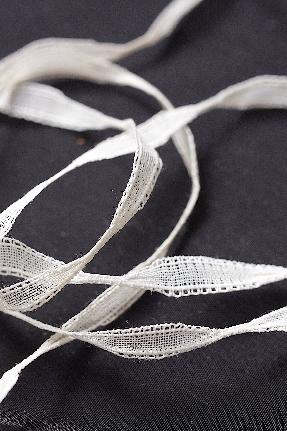 アンティークレーステープ dentelle atntique  トータル50cm以上 .FR a l'epoque