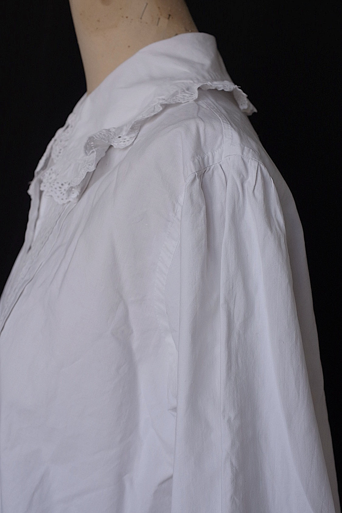 アンティークブラウス vêtement antique blouse 2 .FR a l'epoque