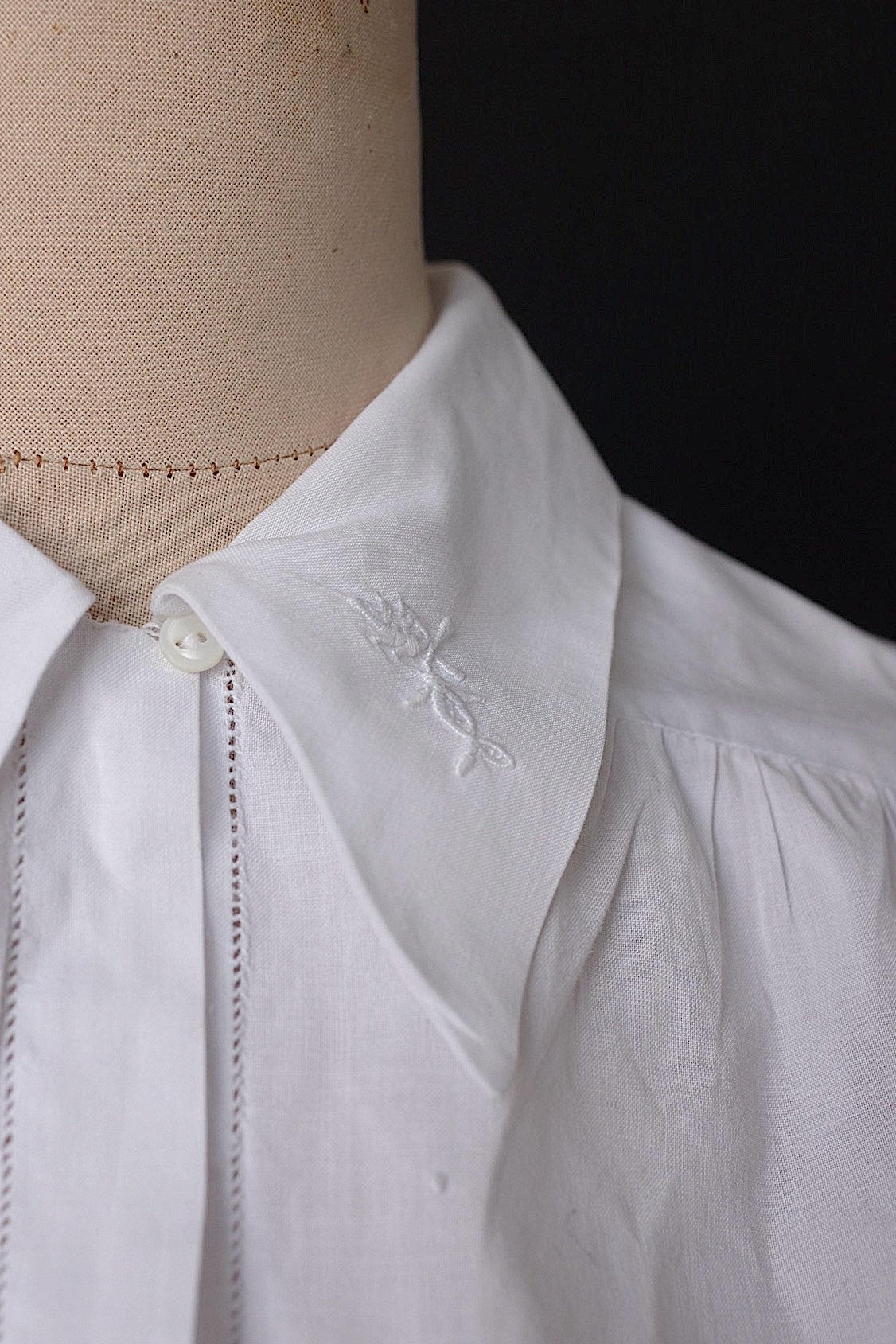 アンティークブラウス vêtement antique .FR a l'epoque