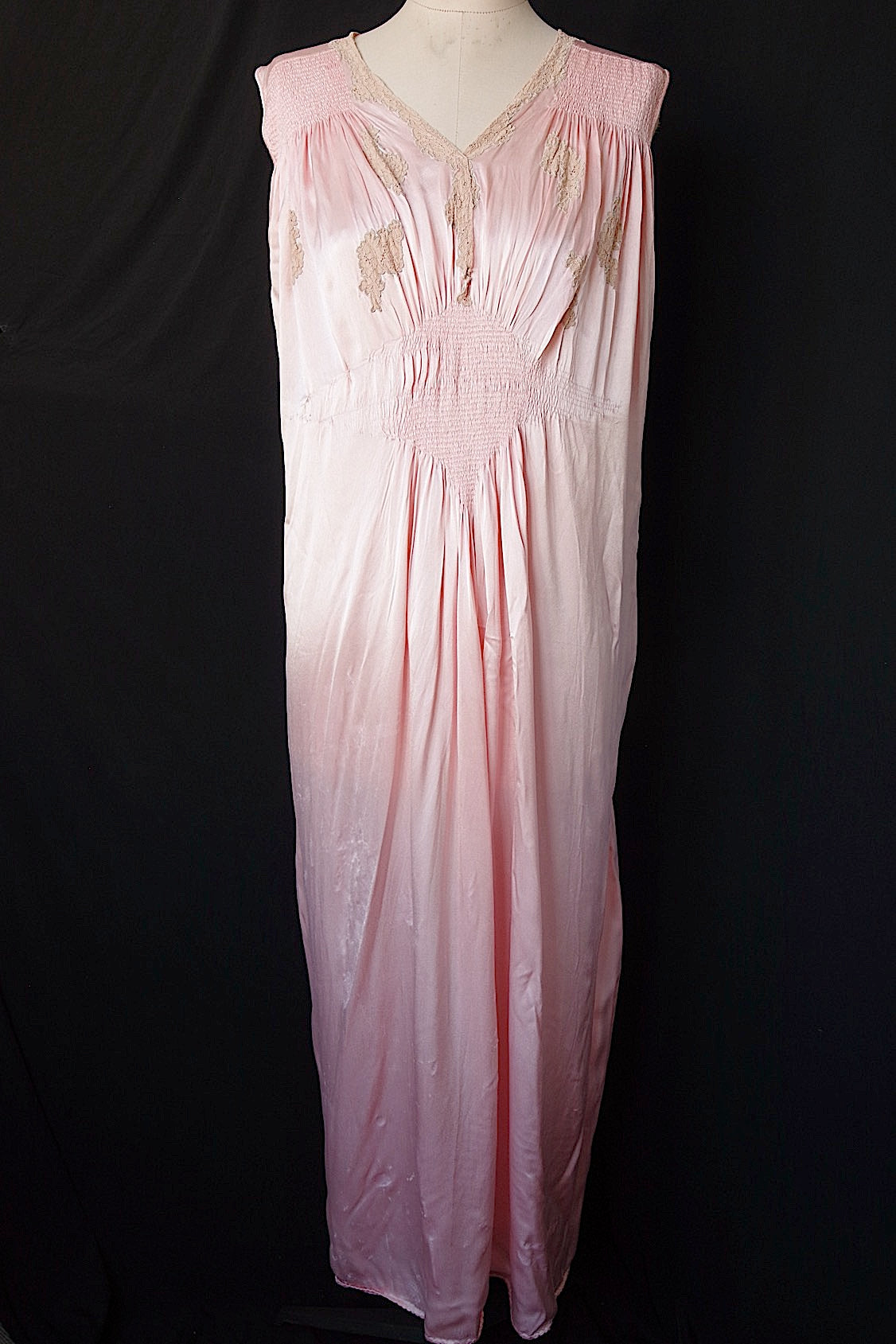 アンティークワンピース vêtement antique ピンク .FR a l'epoque