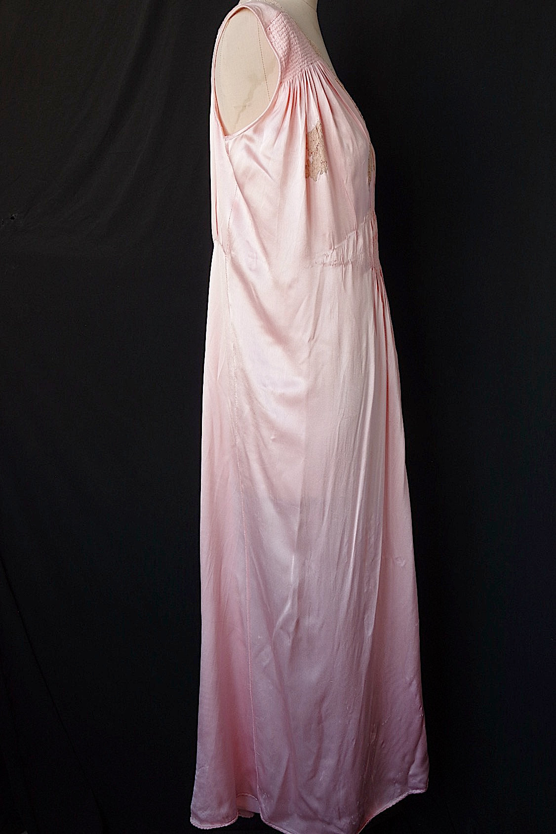 アンティークワンピース vêtement antique ピンク .FR a l'epoque