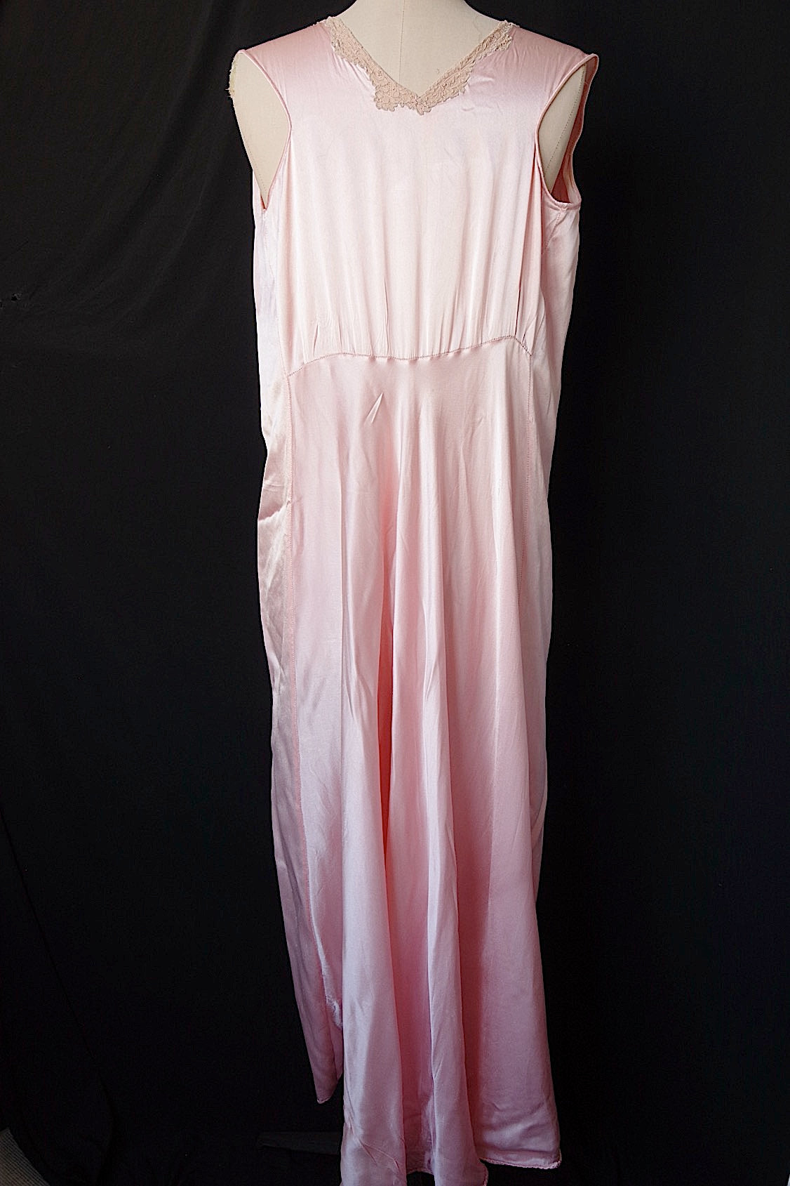 アンティークワンピース vêtement antique ピンク .FR a l'epoque