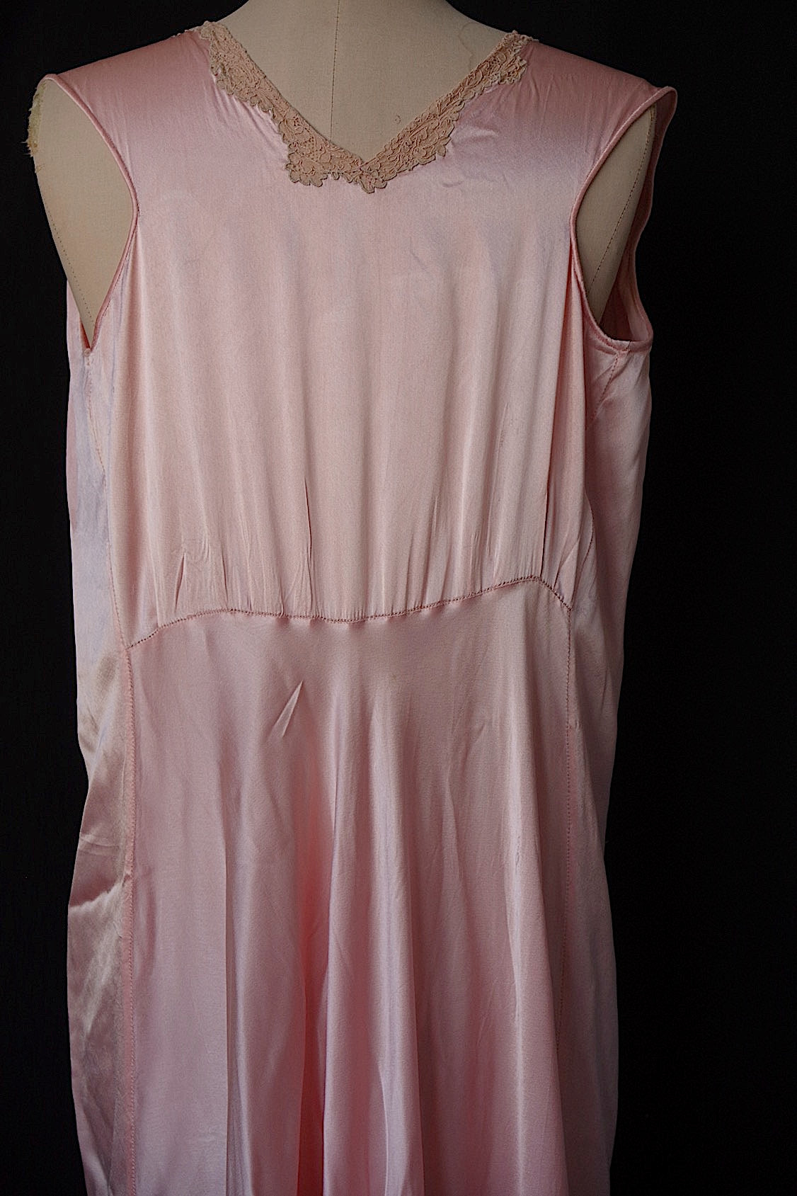 アンティークワンピース vêtement antique ピンク .FR a l'epoque