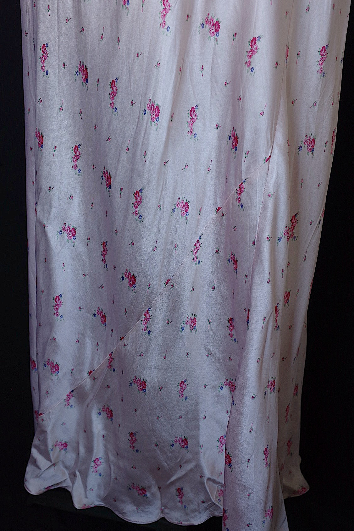 アンティークワンピース vêtement antique 花柄 .FR a l'epoque