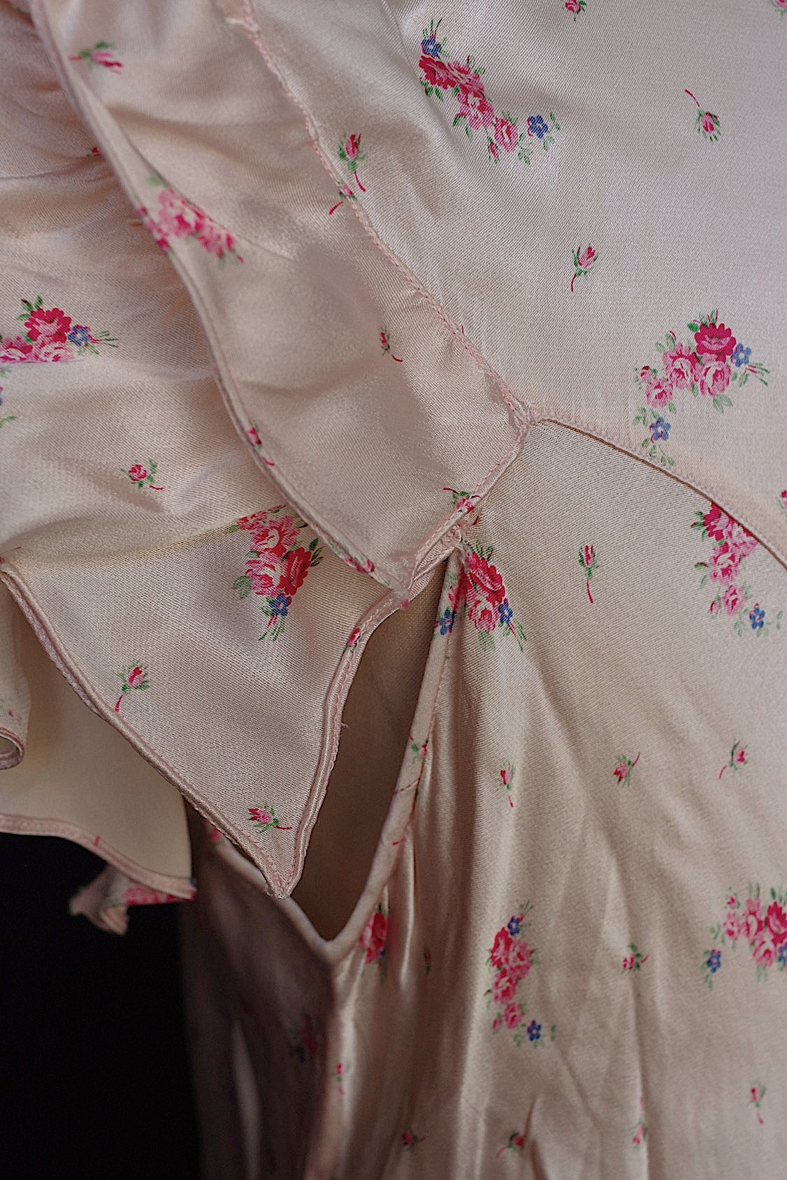 アンティークワンピース vêtement antique 花柄 .FR a l'epoque