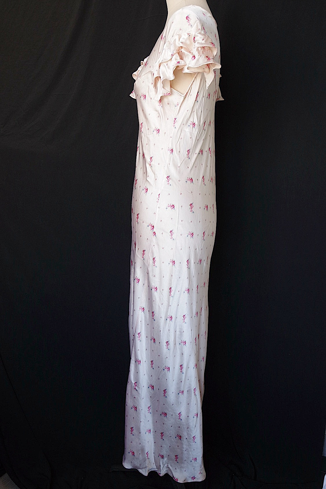 アンティークワンピース vêtement antique 花柄 .FR a l'epoque