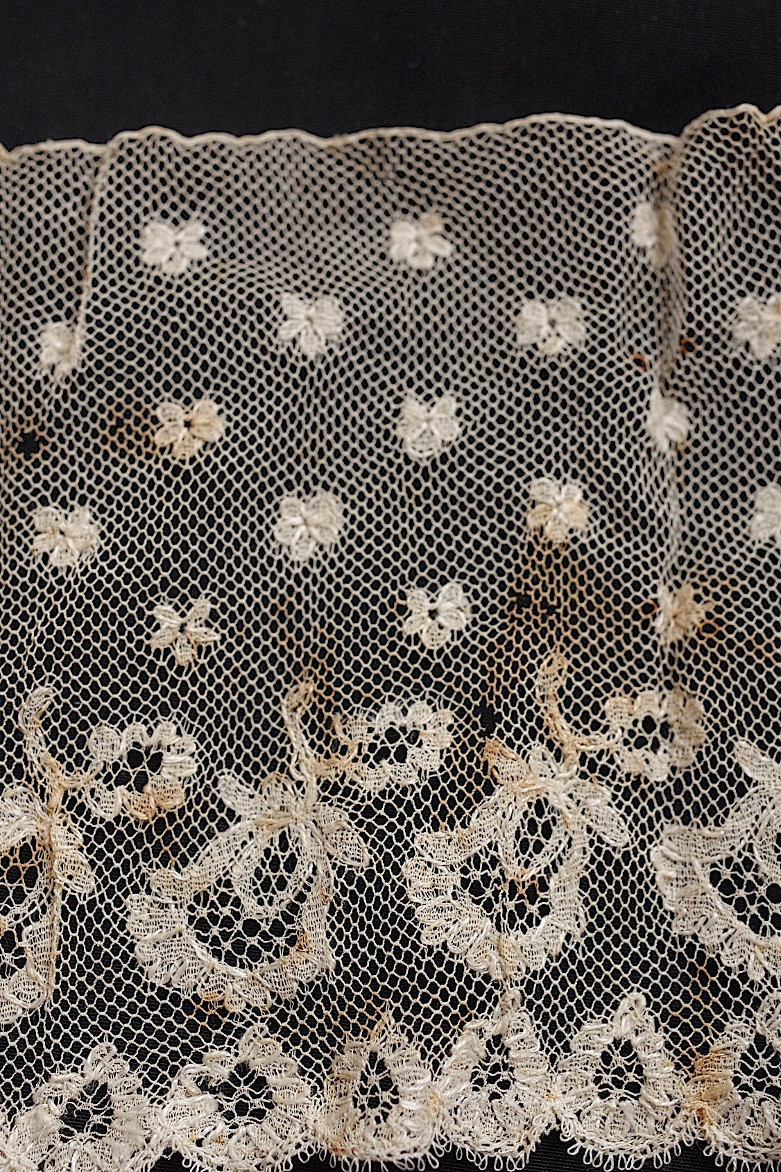 アンティークレース dentelle antique 45+220cm .FR a l'epoque