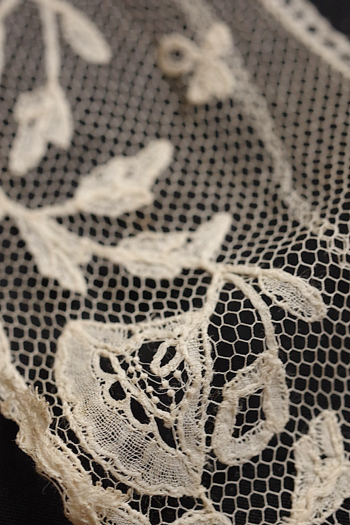 アンティークレース dentelle antique 265cm .FR a l'epoque