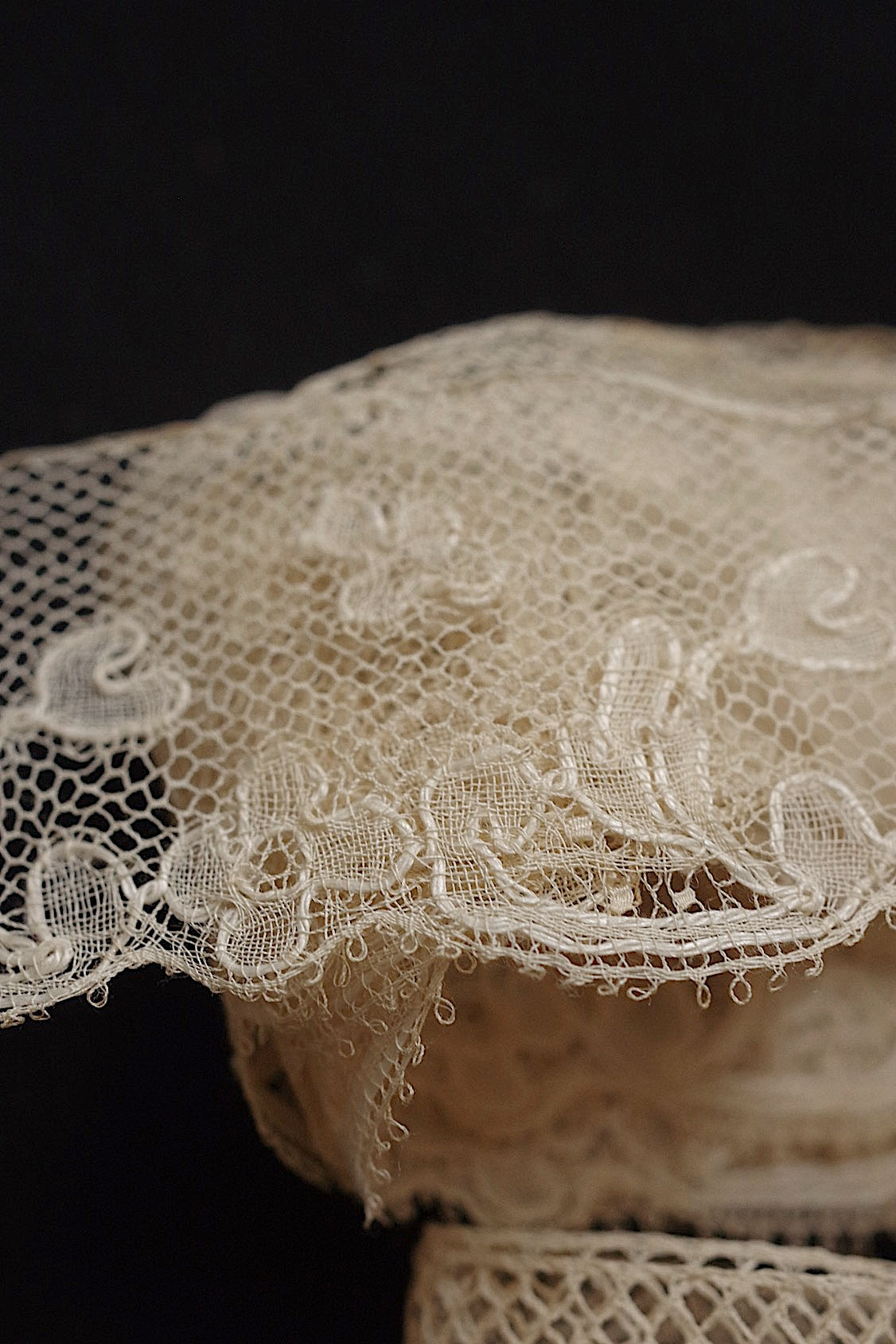 アンティークレース dentelle antique 172cm 183cm 109cm .FR a l'epoque