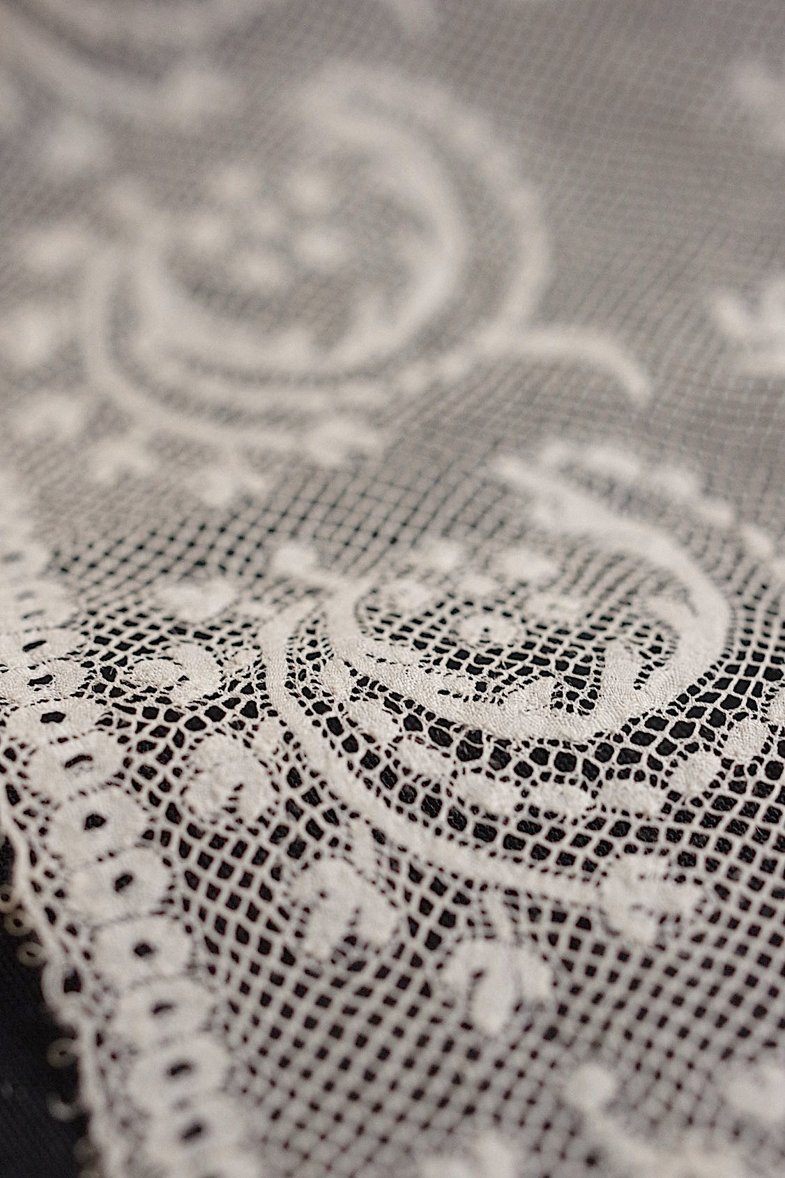 アンティークレース dentelle antique 172cm 183cm 109cm .FR a l'epoque