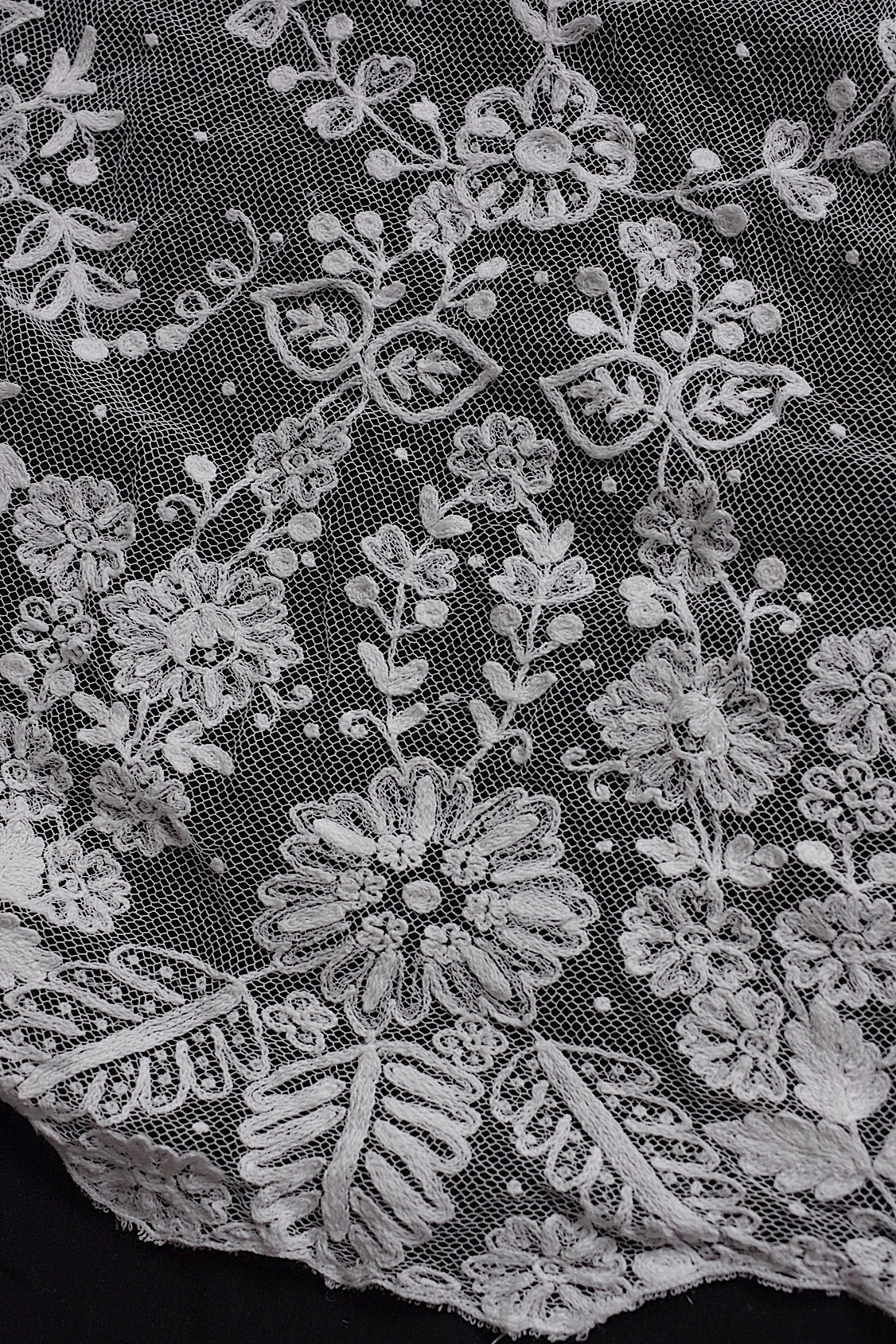 アンティークレース dentelle antique bas d'aube .FR a l'epoque