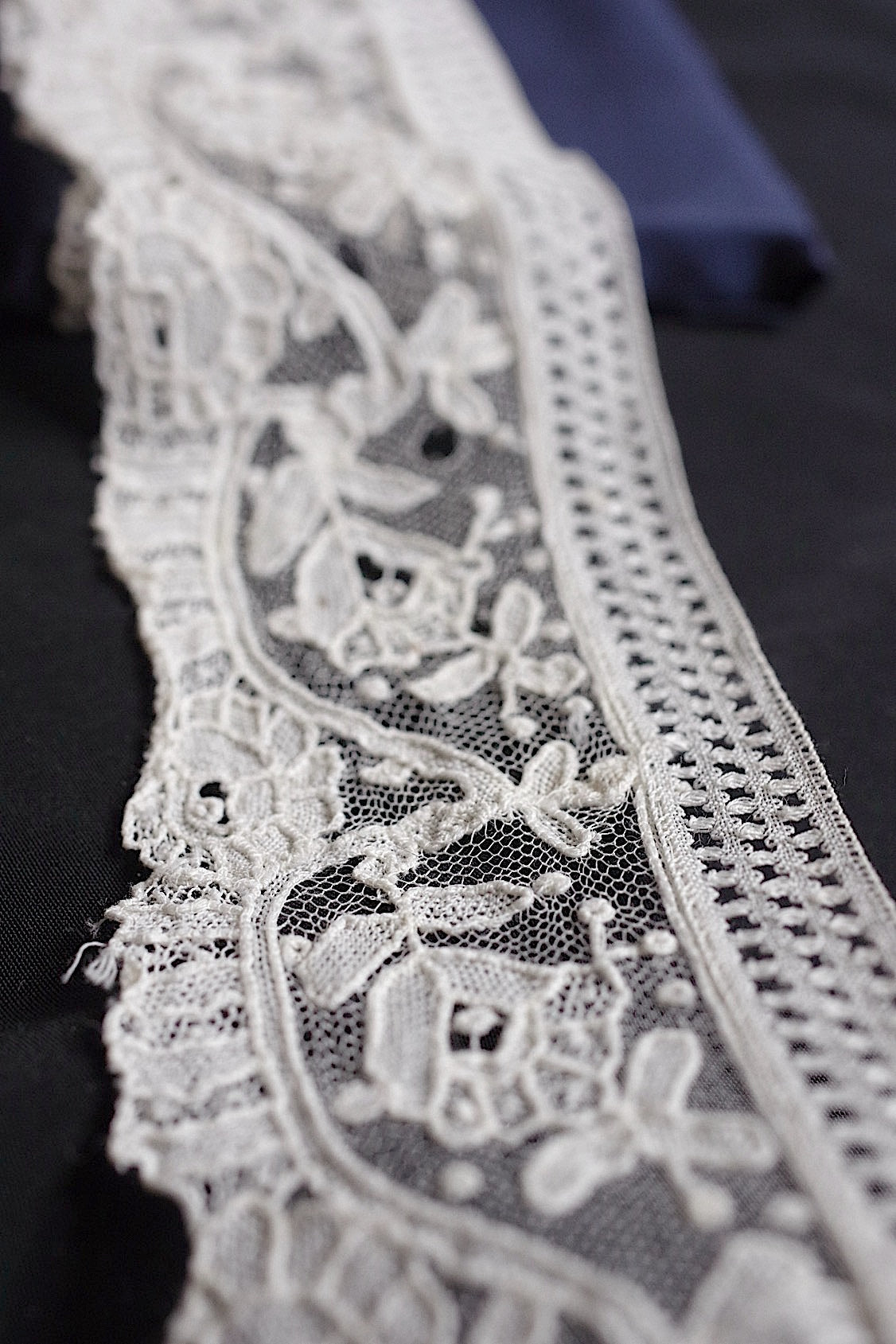 アンティークレース dentelle antique 210cm .FR a l'epoque