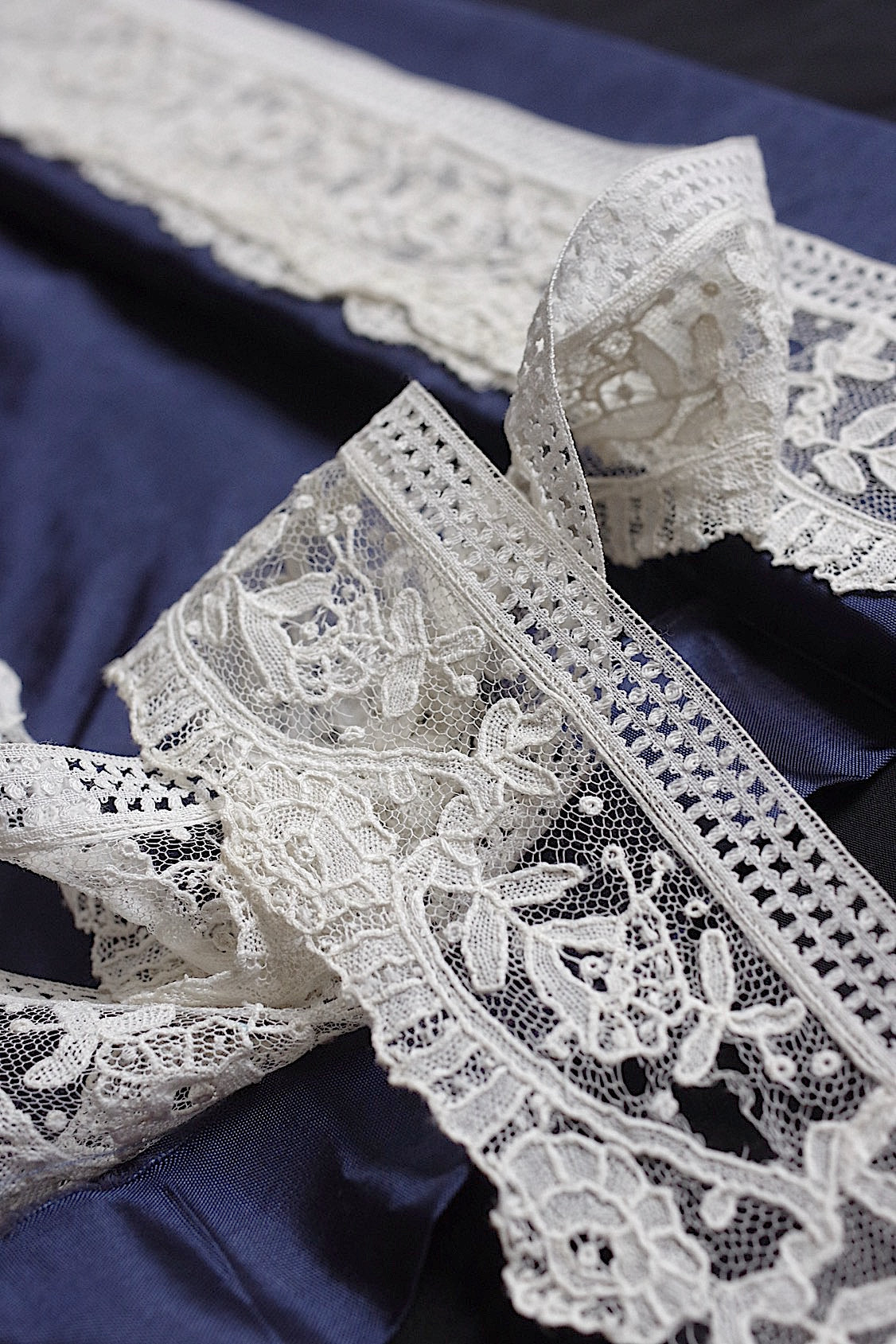 アンティークレース dentelle antique 210cm .FR a l'epoque