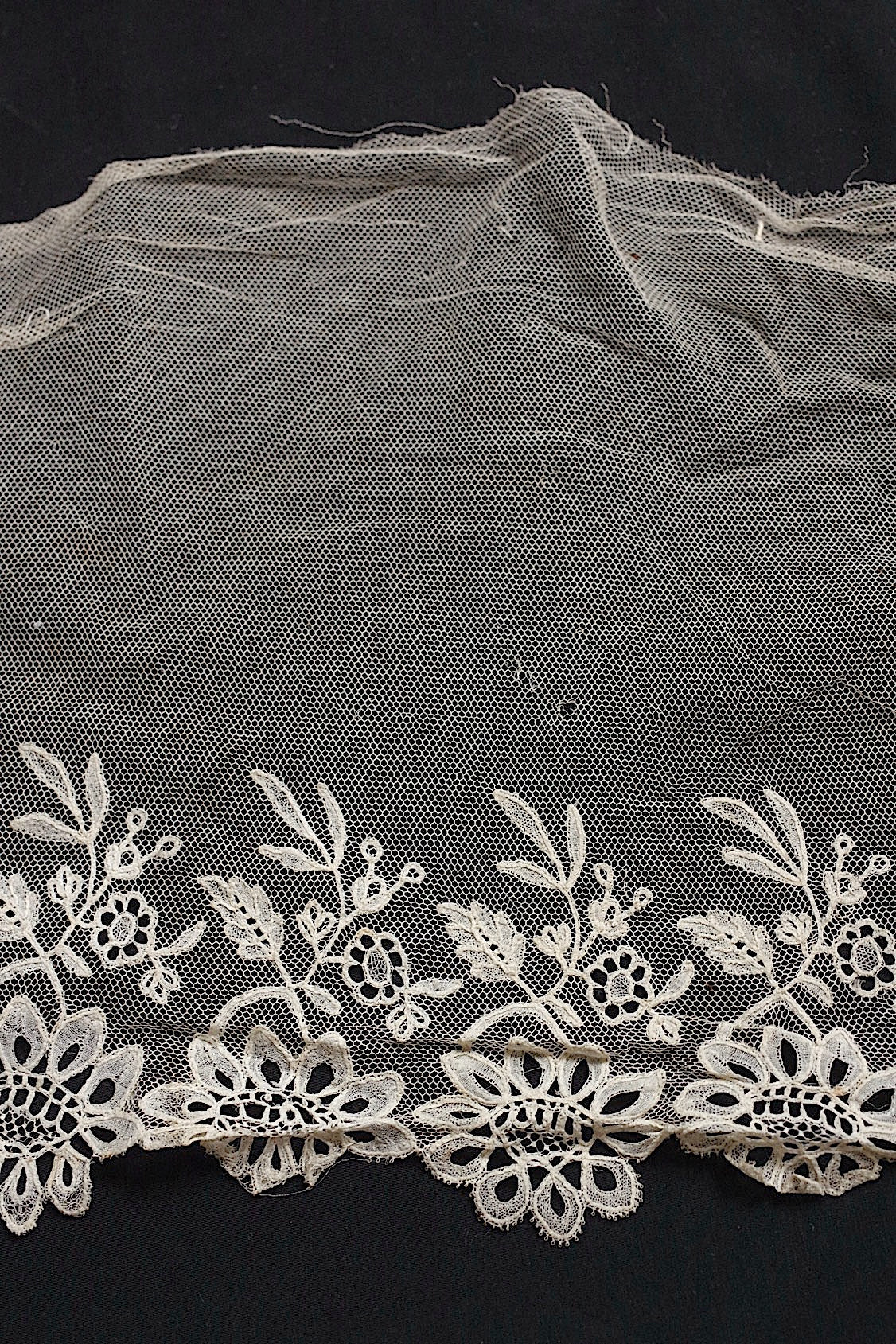 アンティークレース dentelle antique ハギレ+ハンカチ .FR a l'epoque