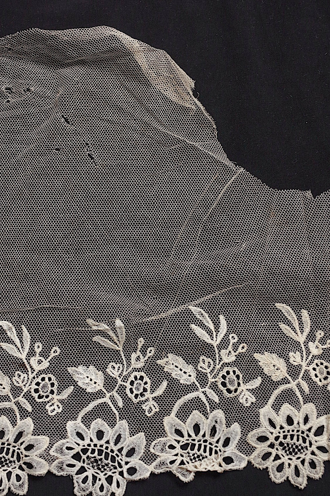 アンティークレース dentelle antique ハギレ+ハンカチ .FR a l'epoque